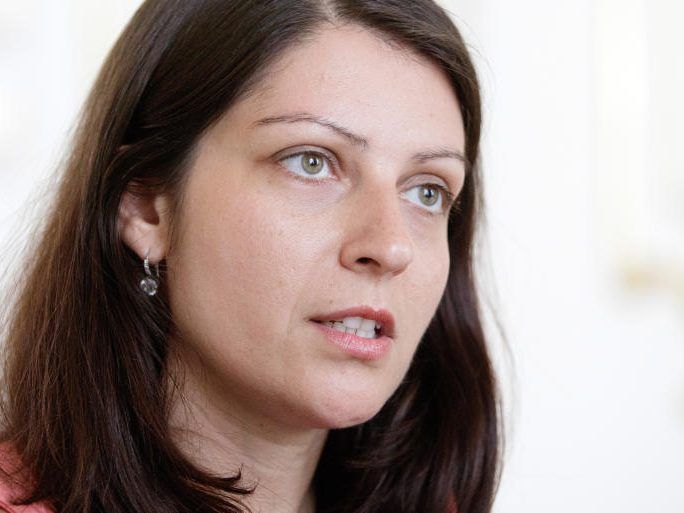 Staatssekretärin Muna Duzdar präsentiert Ergebnisse