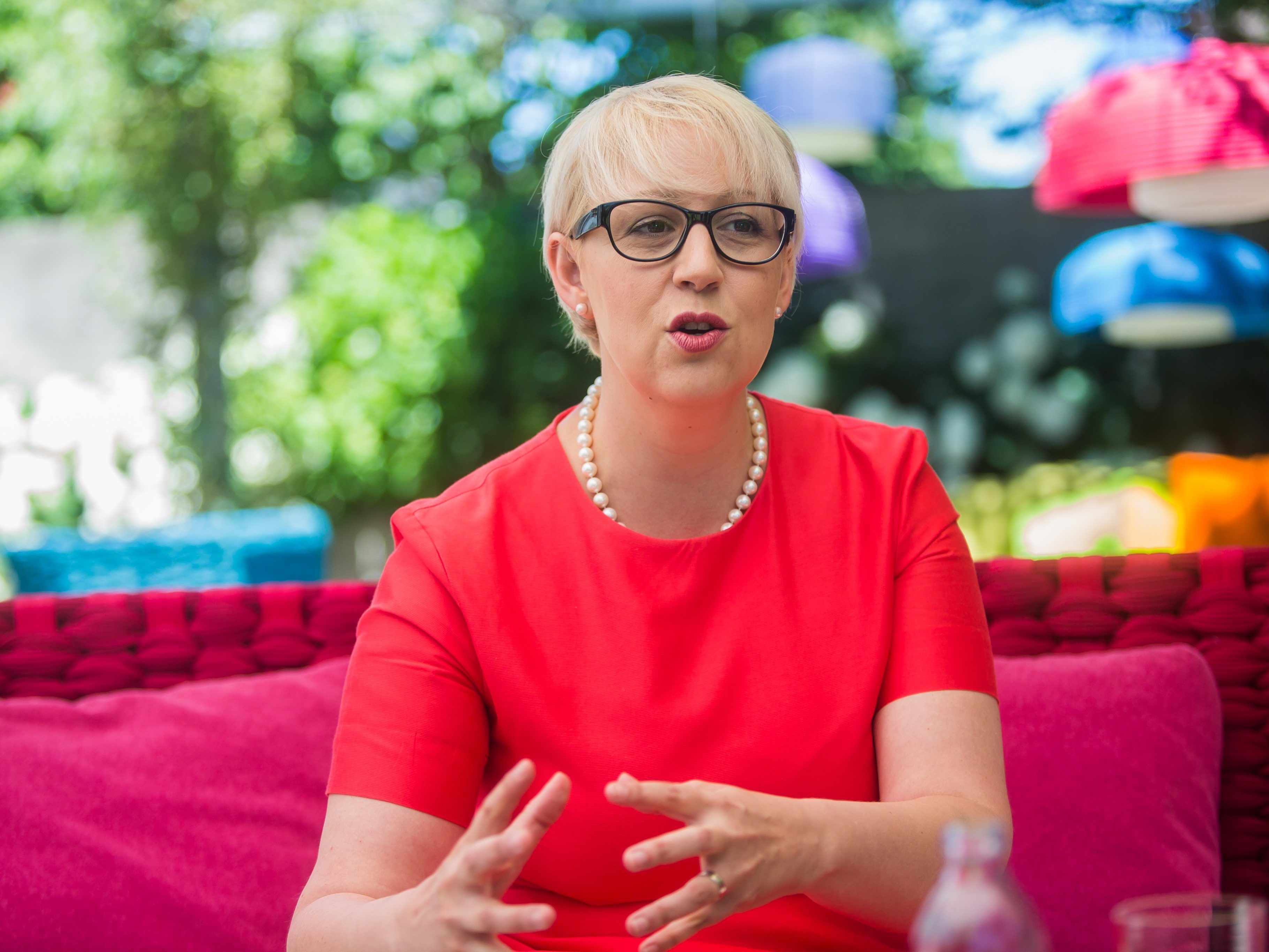 Sabine Scheffknecht kritisiert die Parteienförderung scharf.
