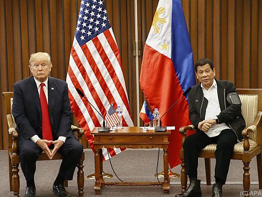 Trump und Duterte trafen sich zu Zweiergespräch