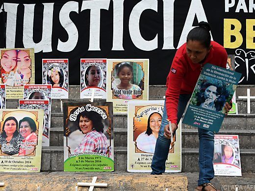Protest in Honduras im Jahr 2016 wegen Morden an Dutzenden Frauen