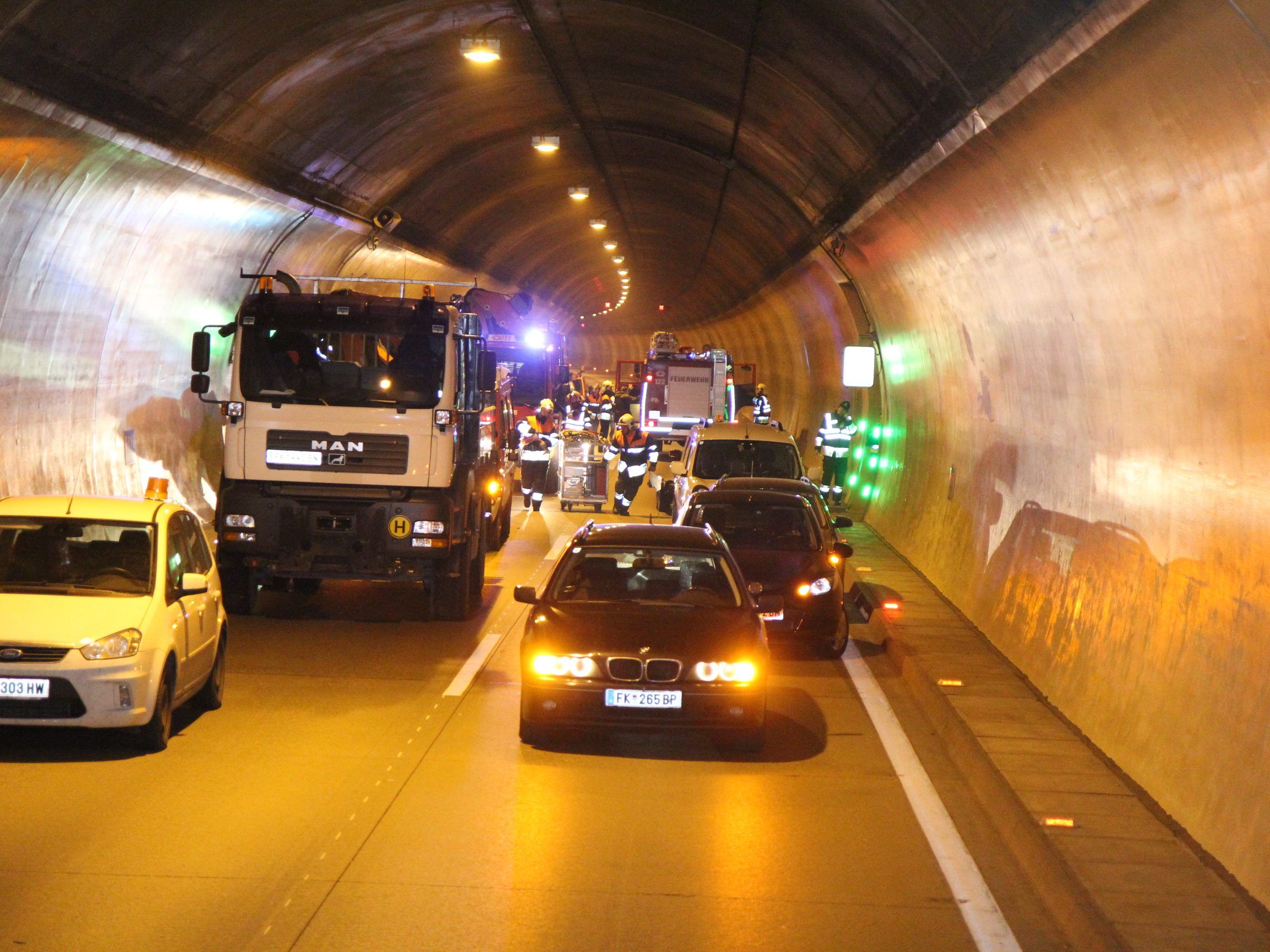 Beidseitige Sperre der Rheintalautobahn A14 zwischen Feldkirch-Nord und Frastanz.