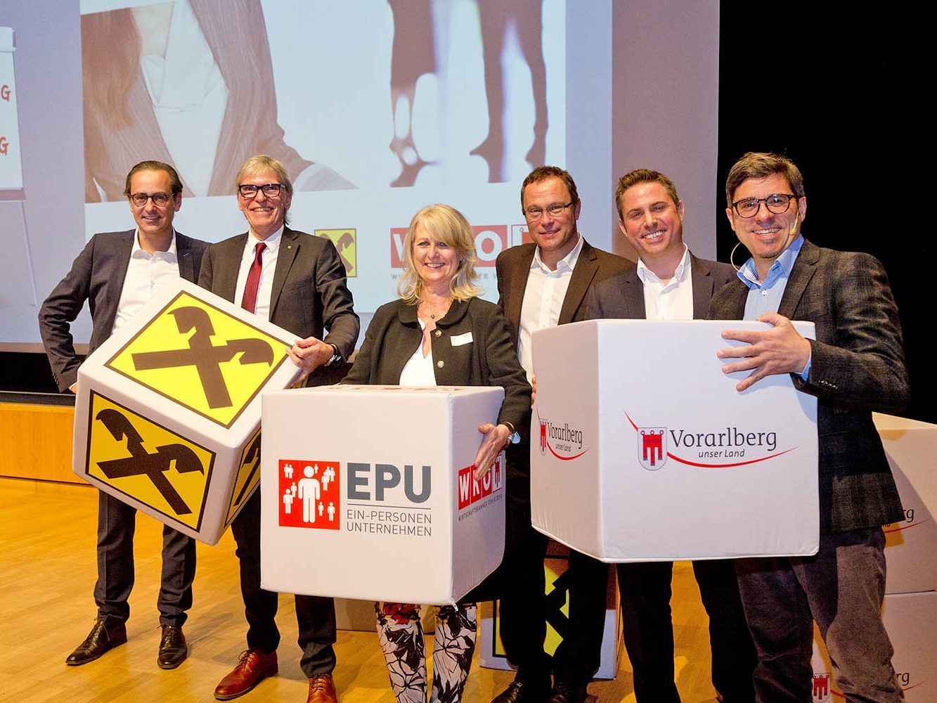 (v.l.) Michael Grahammer (WKV-Vizepräsident), Wilfried Hopfner (Raiffeisen Vorarlberg), Susanne Rauch-Zehetner (EPU-Sprecherin), Ingo Vogel, Gerald Kern (beide Referenten) und Andreas Jäger (Moderator).