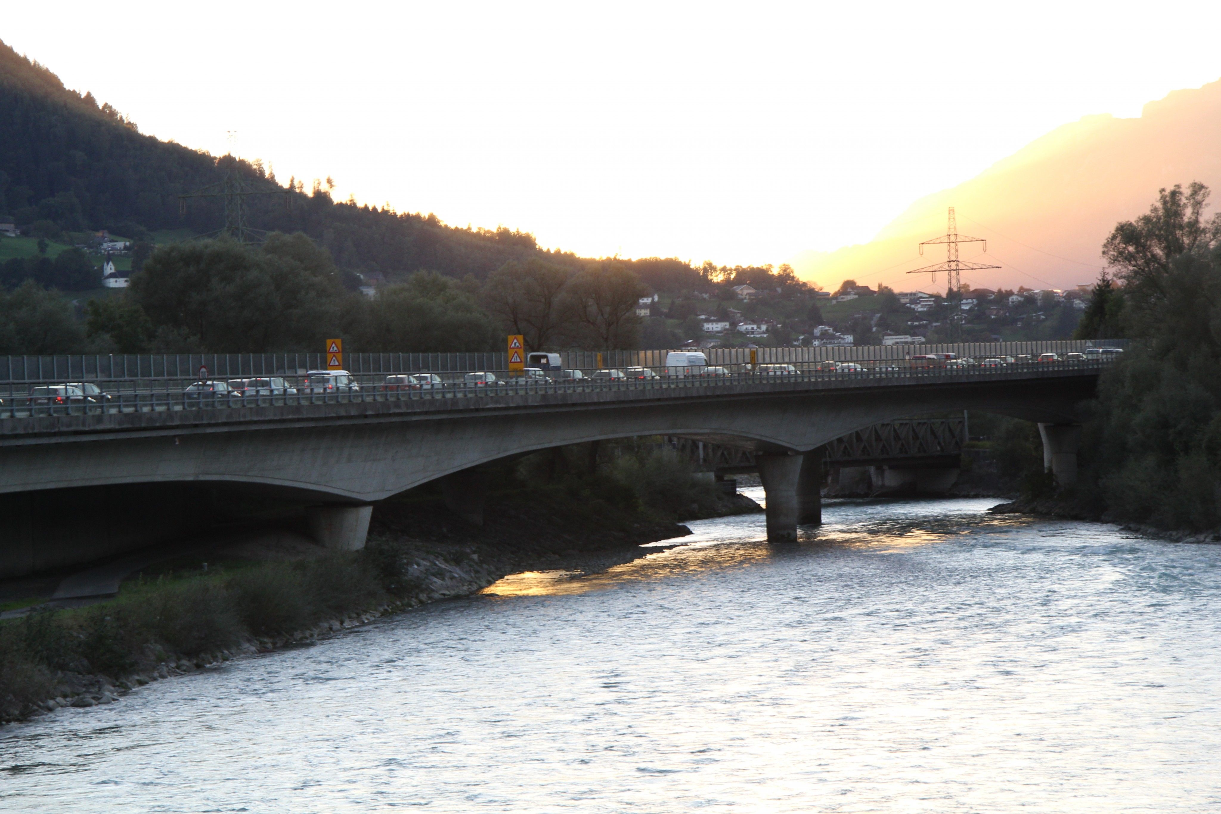 Stau vor dem Ambergtunnel.