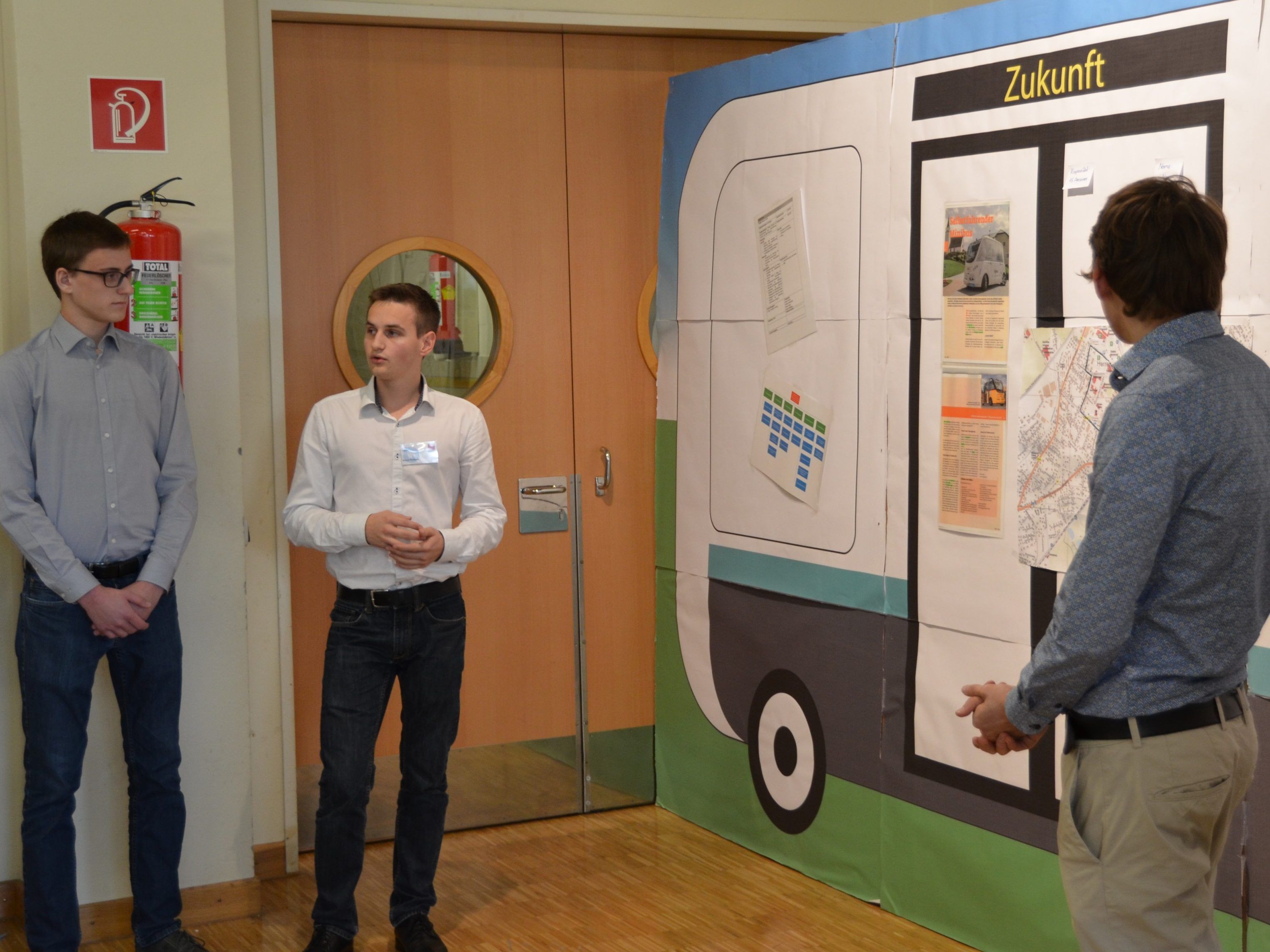 Die Schülerinnen und Schüler der HTL Dornbirn erarbeiteten ein Kozept zur Mobilität der Zukunft in Hohenems.