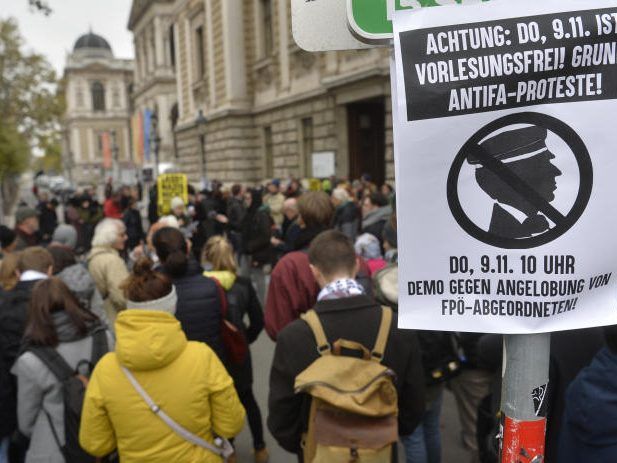 Die aktuellen Pläne zur Regierungsbildung sorgen in Österreich gleichermaßen für Zustimmung, wie Ablehnung.