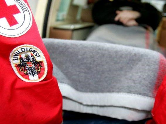 Eine Person wurde unbestimmten Grades verletzt
