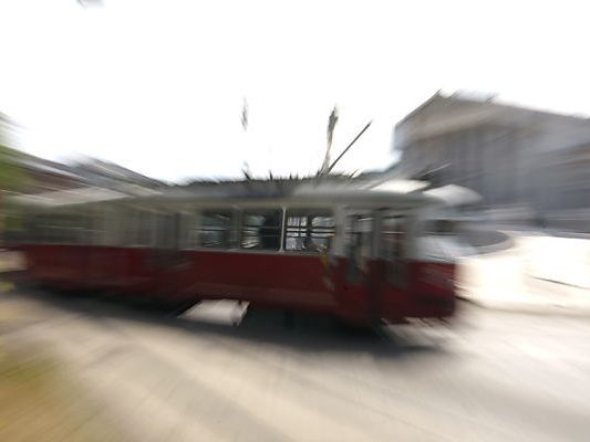 Die Straßenbahn konnte nicht mehr rechtzeitig bremsen