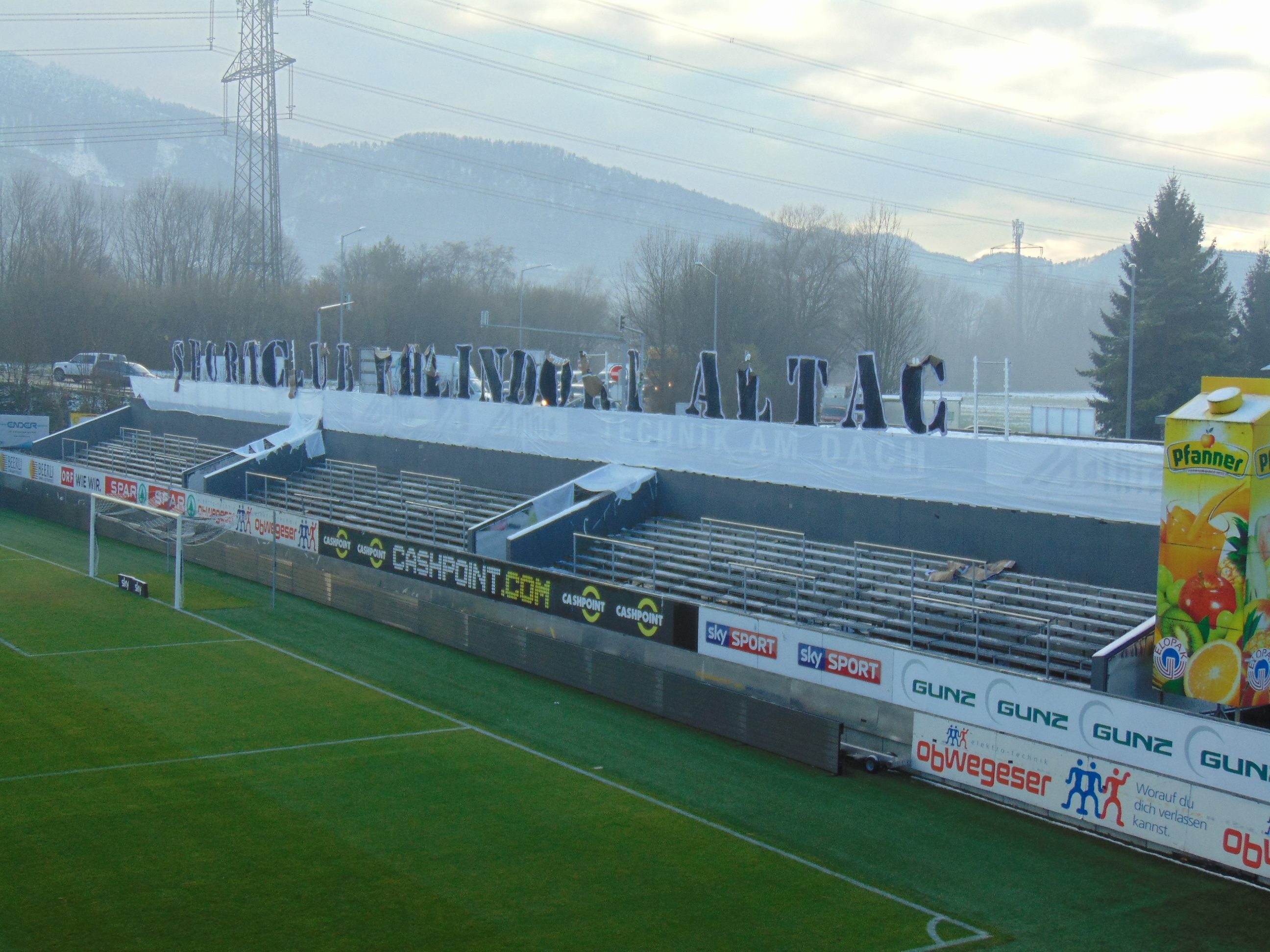 Die Altach Fans bekommen nun ein Dach über ihre Tribüne