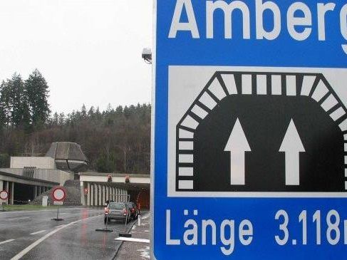 Der Ambergtunnel wird wegen Sanierungsarbeiten nachts komplett gesperrt.