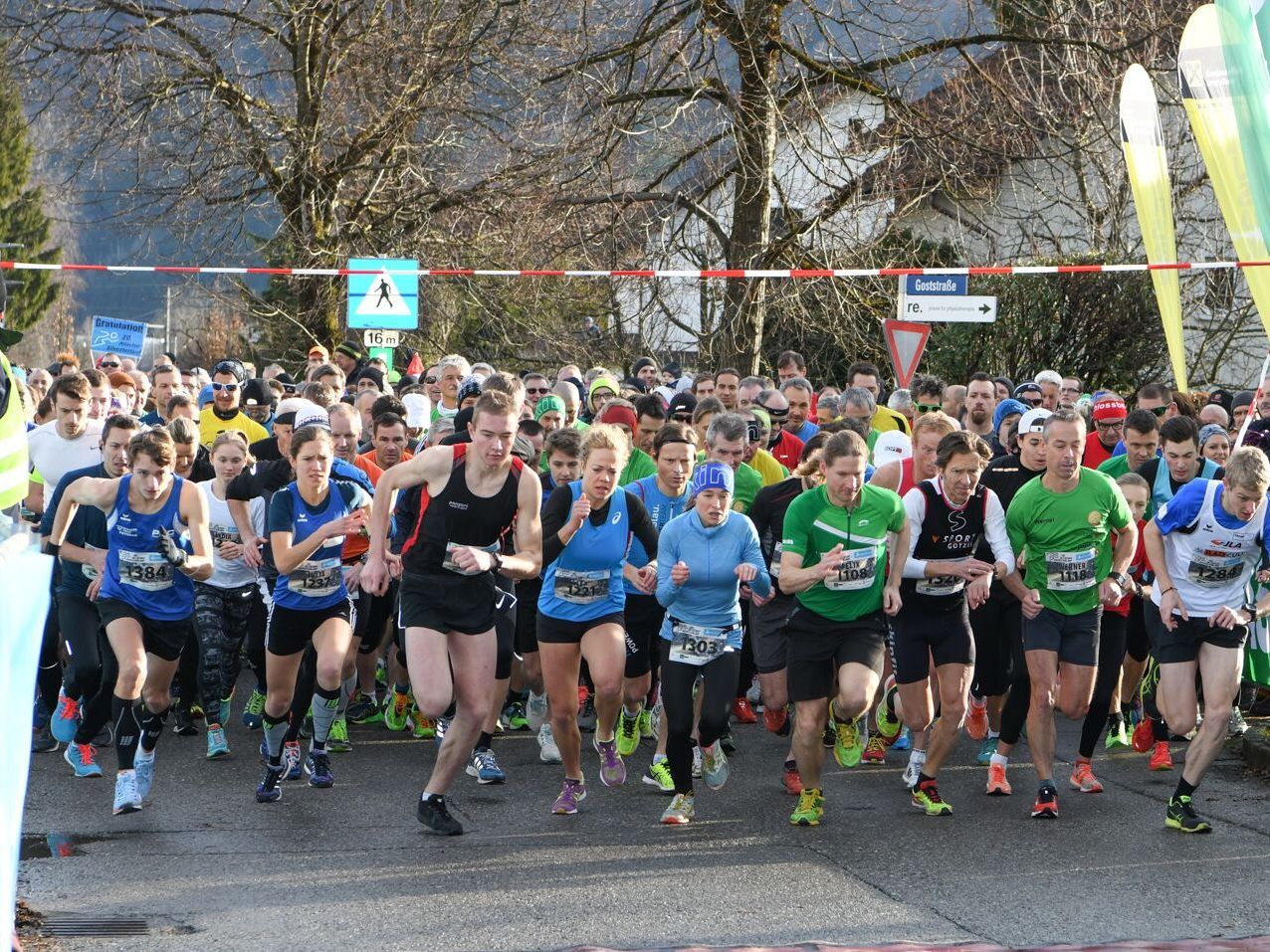 Altacher Silvesterlauf mit vielen Startern