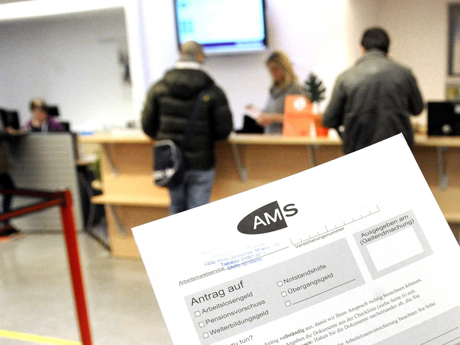 Inklusive AMS-Schulungsteilnehmern waren Ende Dezember 443.481 Personen auf Arbeitssuche