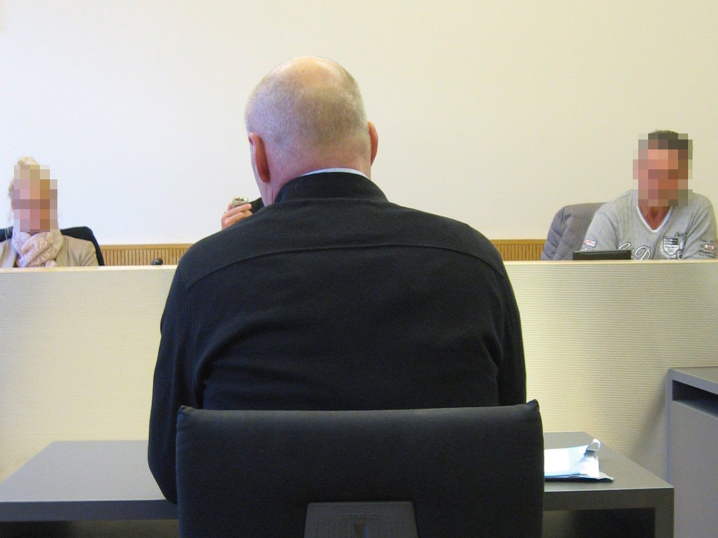 Händler vertrauten, doch Probefahrer kehrte nicht mehr zurück.