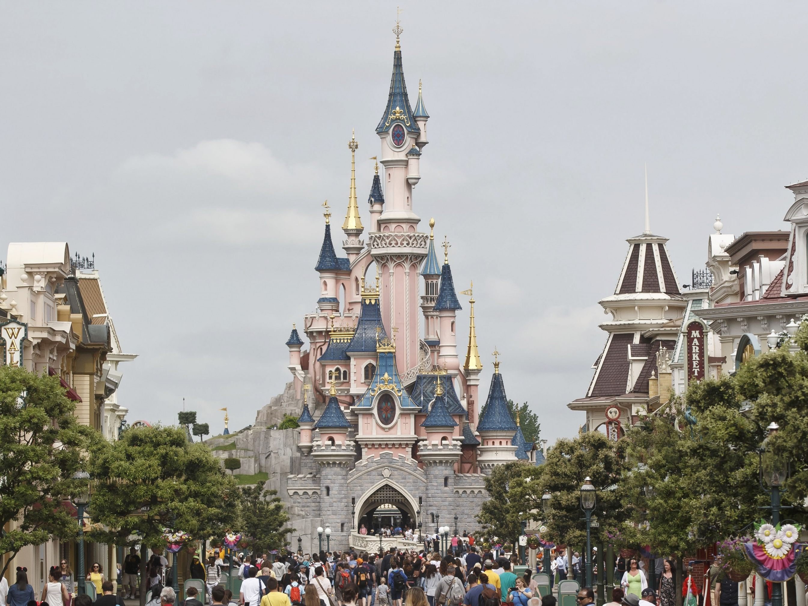 Disney kündigte an, seinen Freizeitpark in Paris zu erweitern.