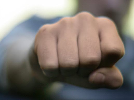 Wegen eines gestohlenen Handys ist es in Riezlern zu einer Schlägerei gekommen.