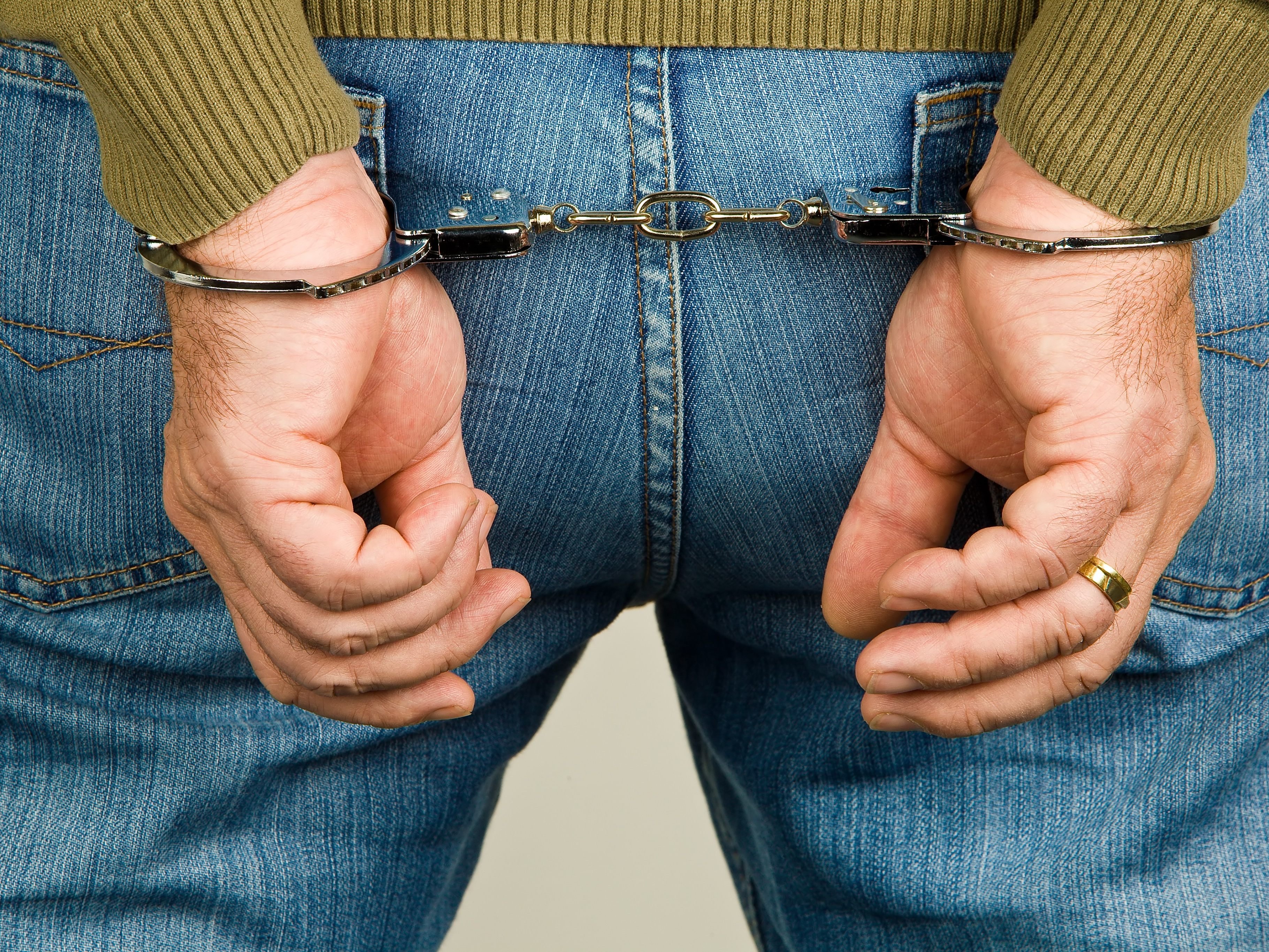 Der Mann wurde von der Polizei festgenommen.