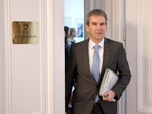 Hartwig Löger präsentiert das erste Budget der neuen Regierung
