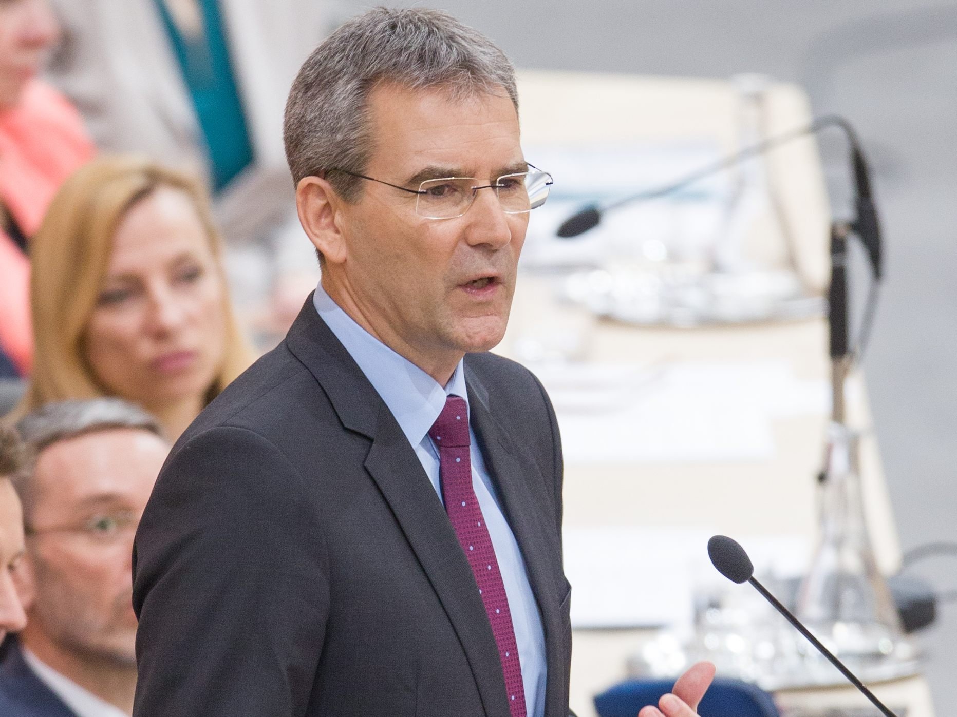 Finanzminister Hartwig Löger (ÖVP) während der Budgetrede im Nationalrat.