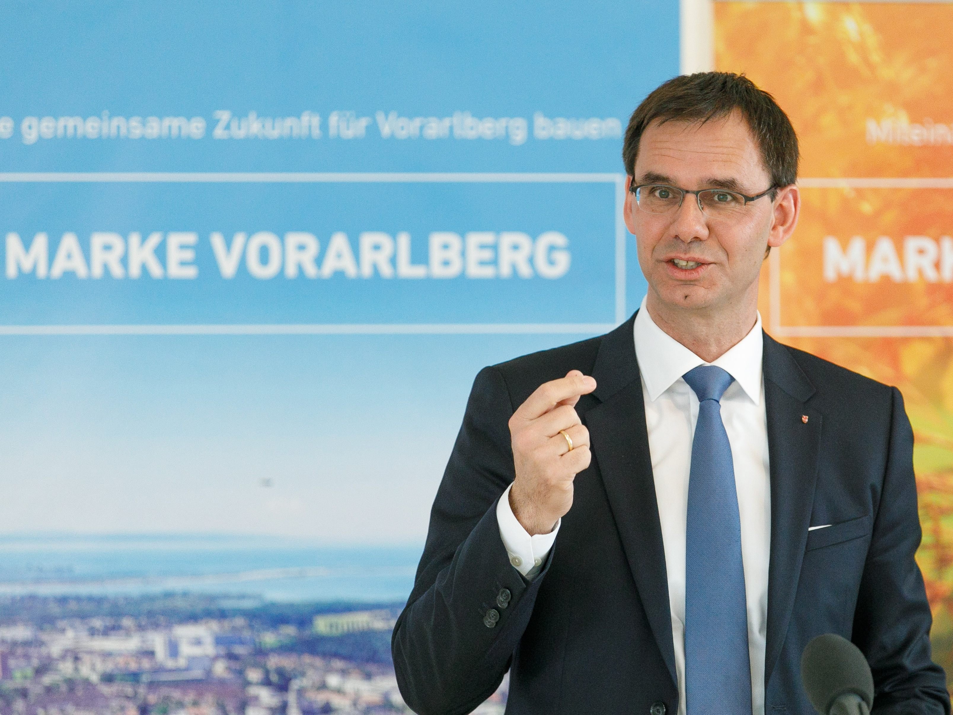 Landeshauptmann Wallner gibt den Startschuss für den Markenentwicklungsprozess.