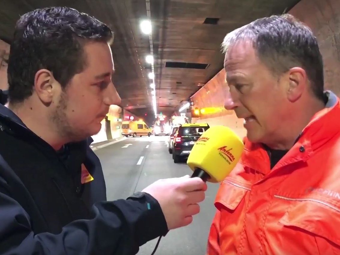 ANTENNE VORARLBERG Reporter Simon Fröhlich war im Pfändertunnel mit dabei und hat sich angeschaut, wie ein Tunnel gereinigt wird.