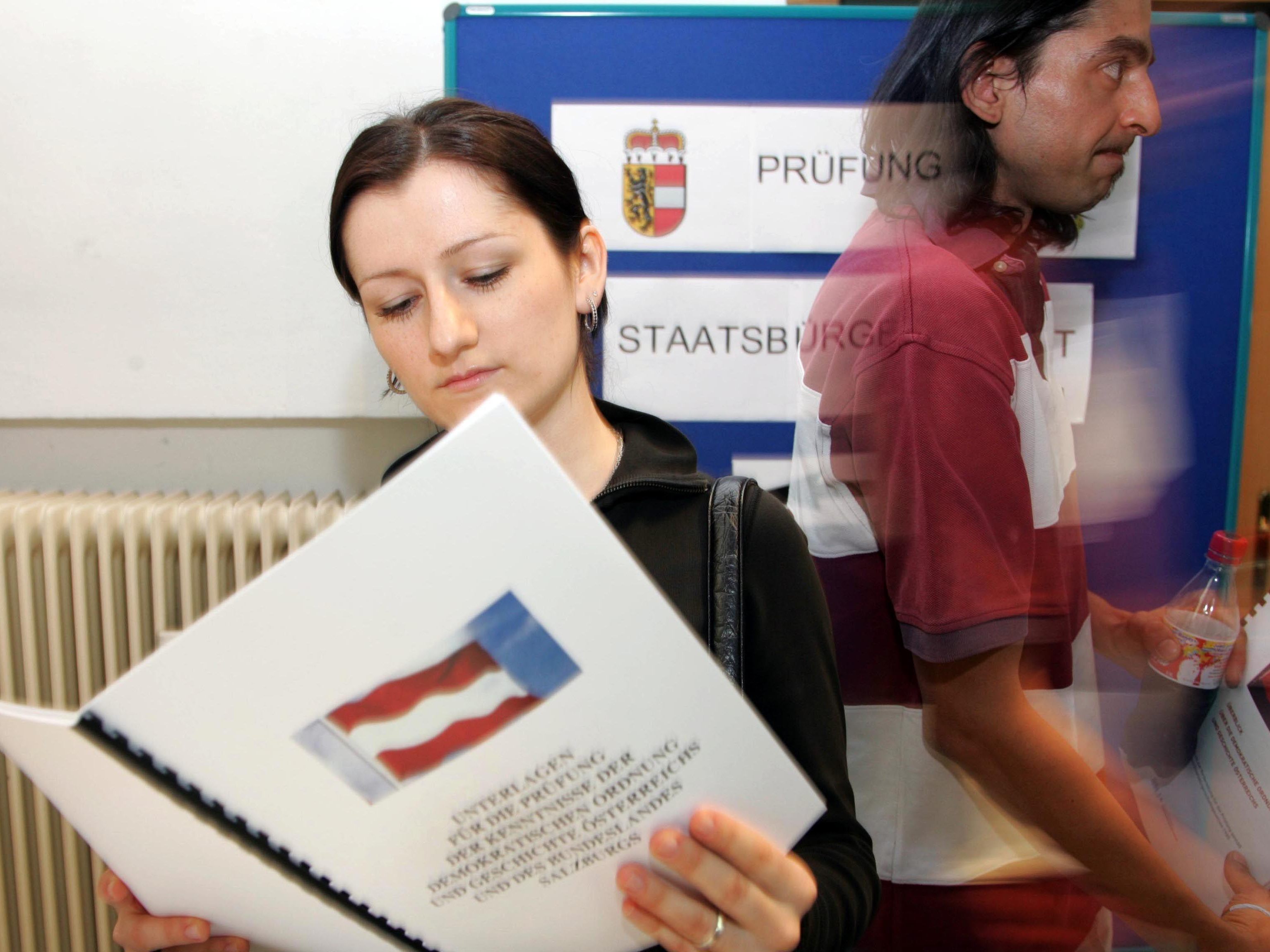 Wer österreichischer Staatsbürger werden möchte, muss seine Kenntnisse in einer Prüfung nachweisen.