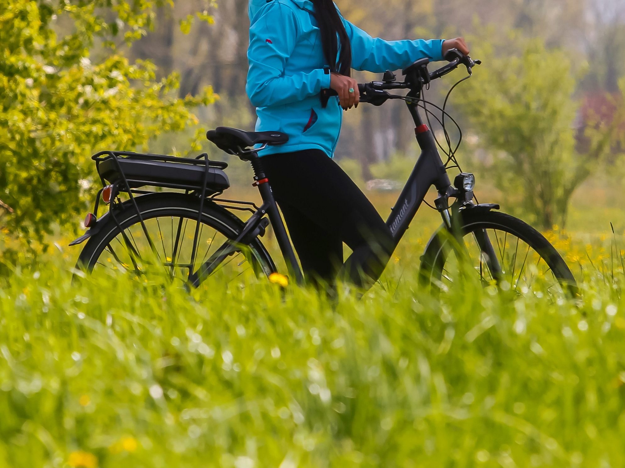 Eine Fahrradlenkerin wurde unbestimmten Grades verletzt./Symbolbild