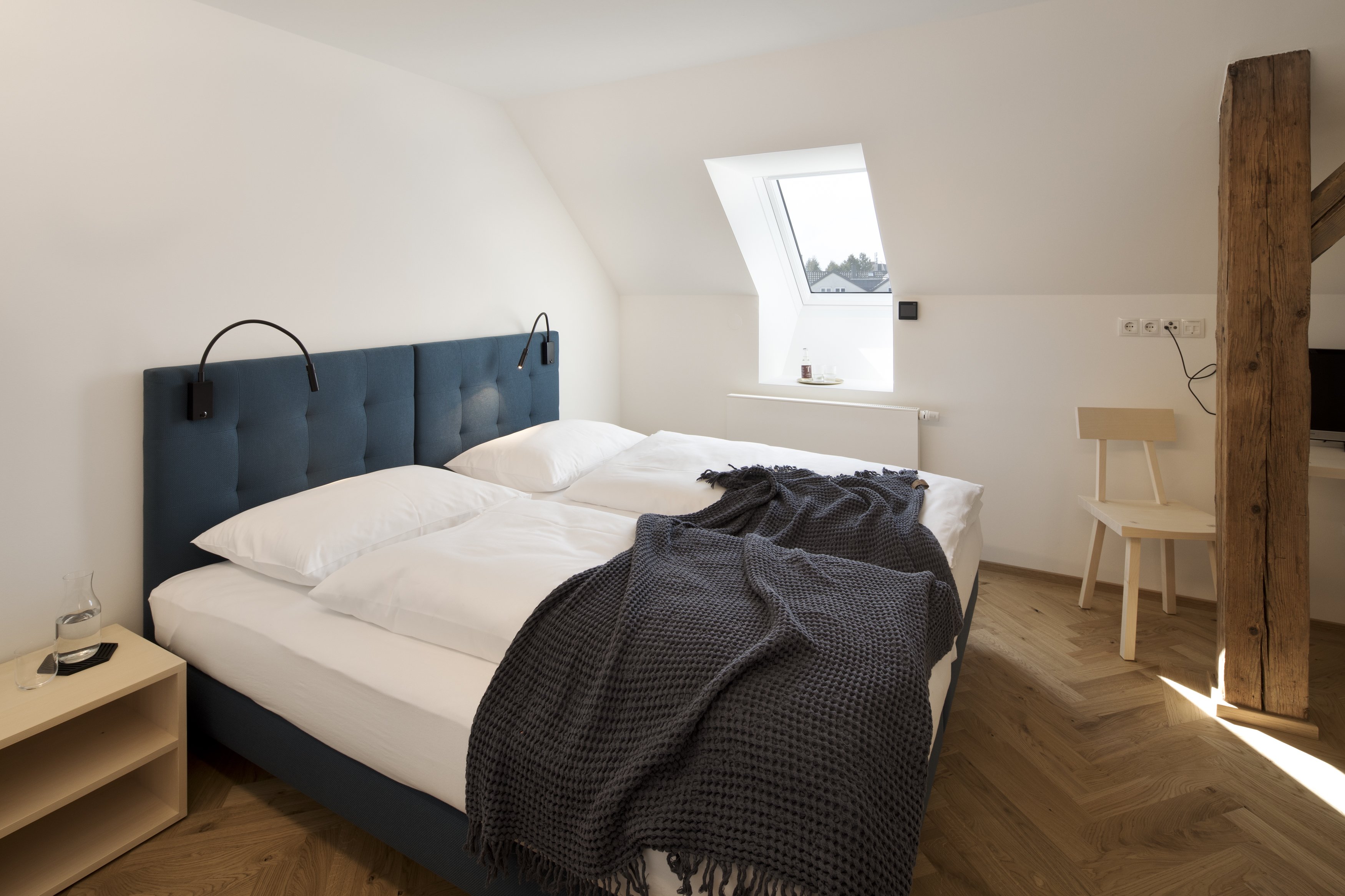 Das Gästehaus Krone ist ein reiner Nächtigungsbetrieb mit 19 Einzelzimmern, Doppelzimmern und Studios.