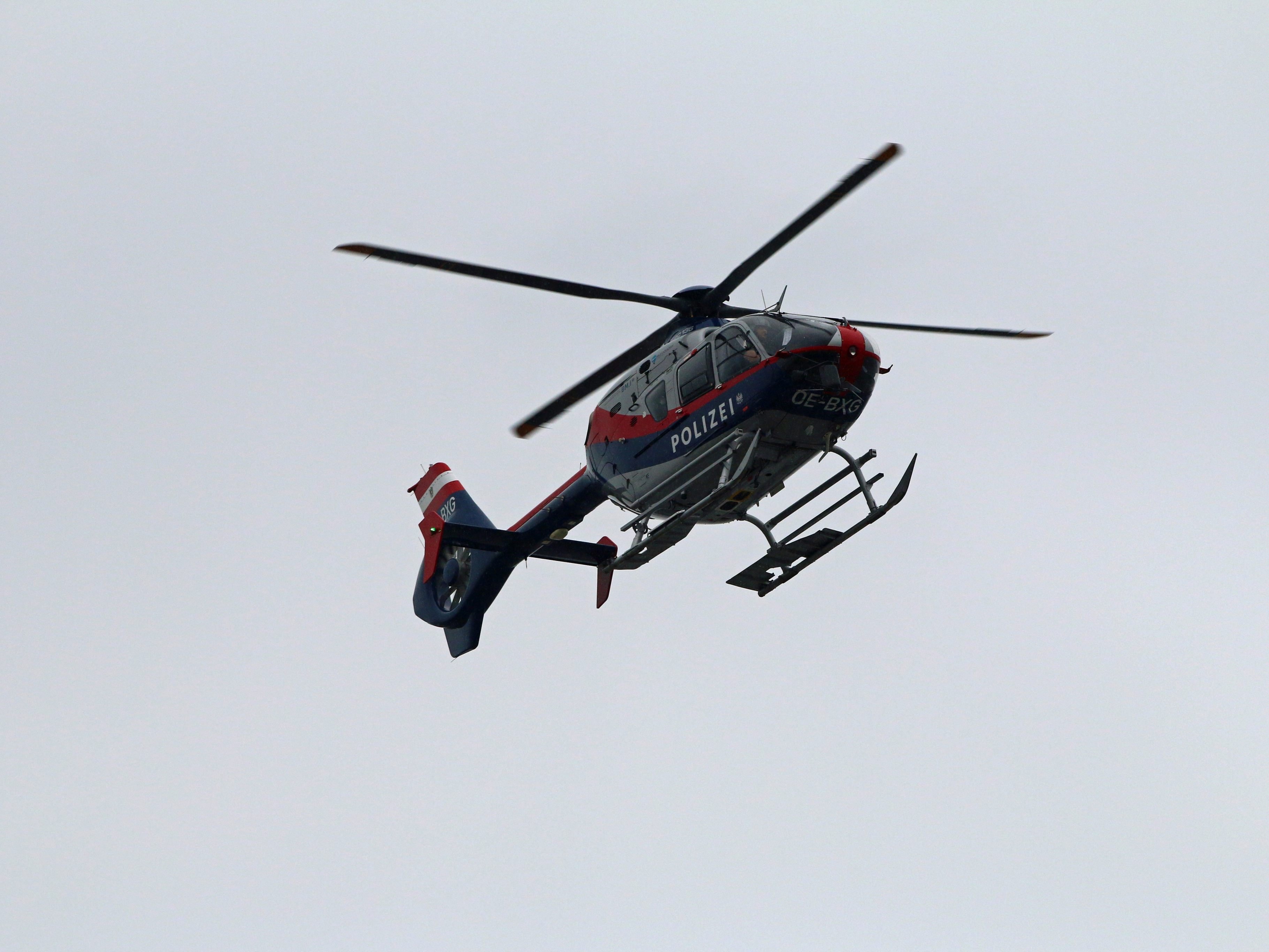 Der 21-Jährige stürzte 30 Meter ab und zog sich dabei tödliche Verletzungen zu.