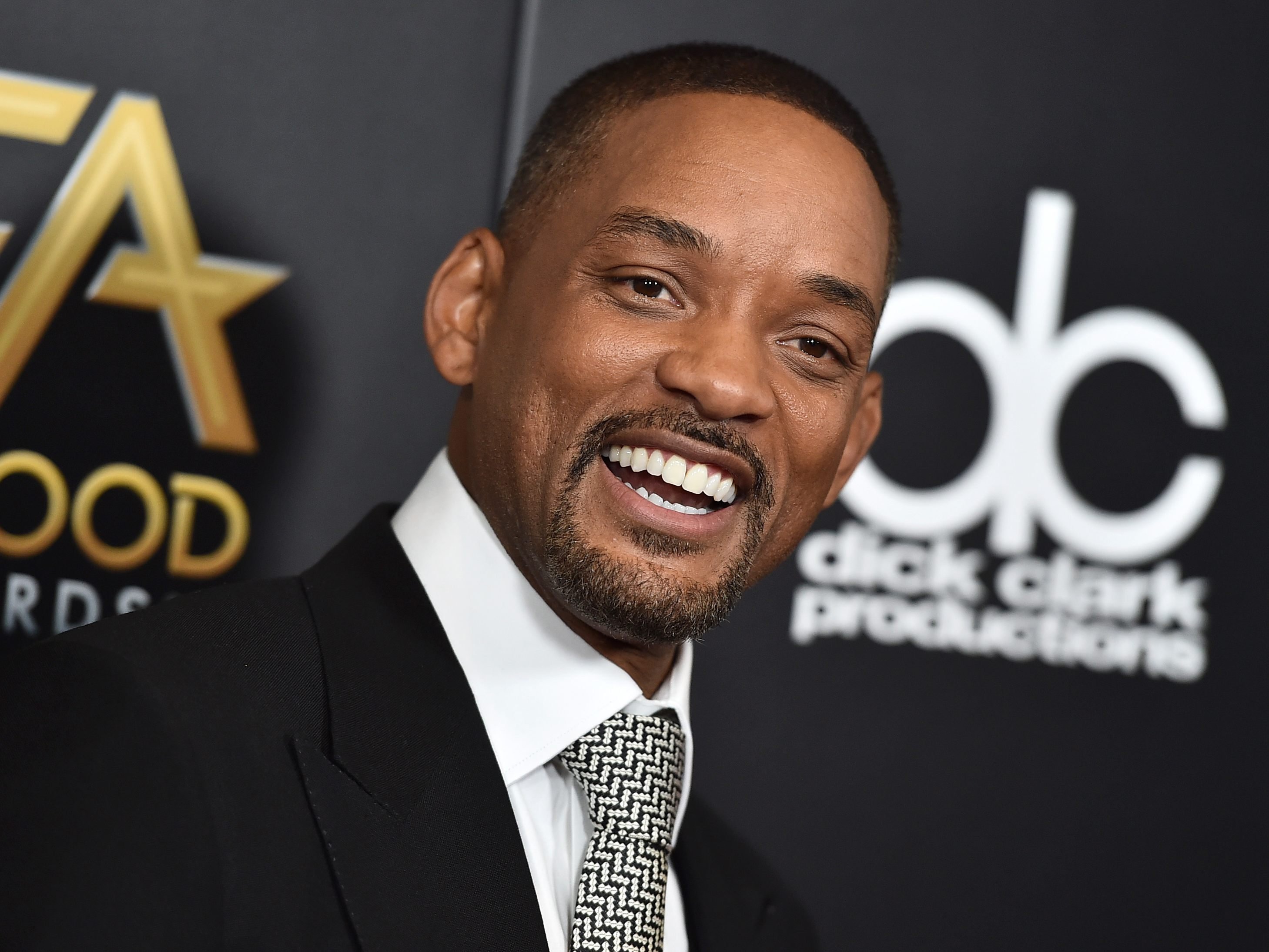 Superstar Will Smith ist einer von drei Interpreten des offiziellen Songs.