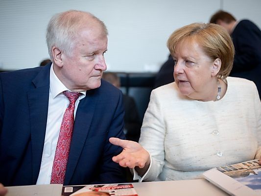 Krise zwischen Merkel und Seehofer