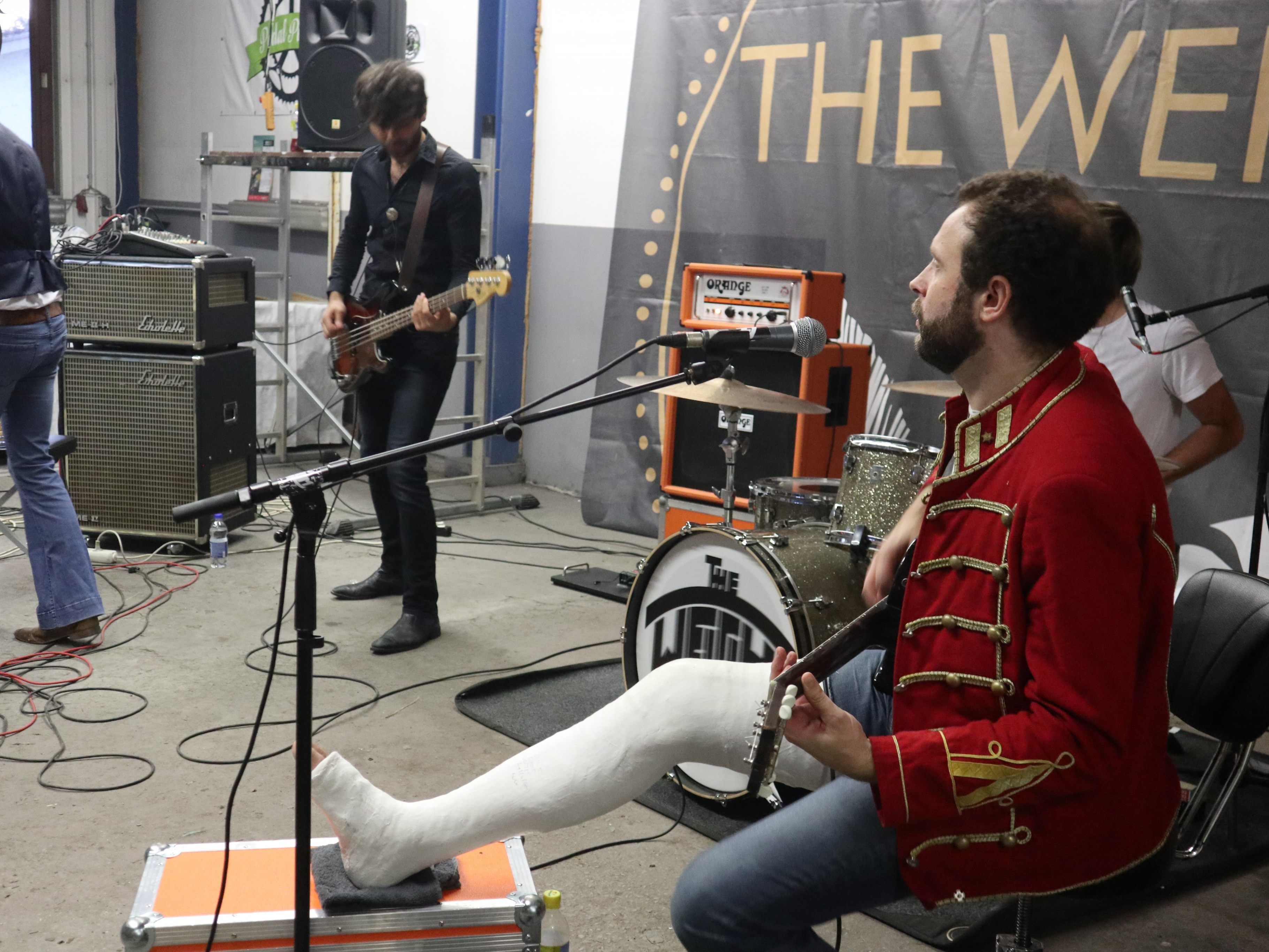 Rund 100 Gäste waren geladen, um The Weight in der Garage von den Pedalpiraten live zu erleben.