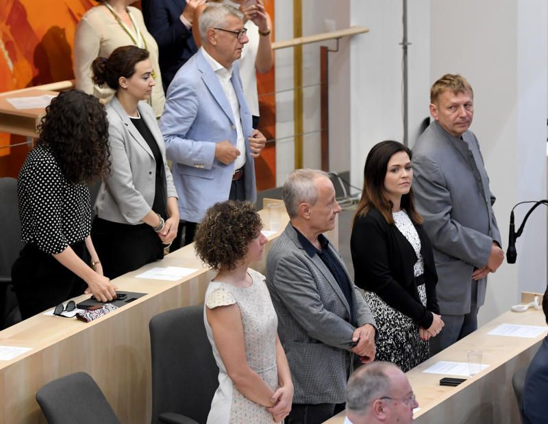 Neue Sitzordnung überrascht