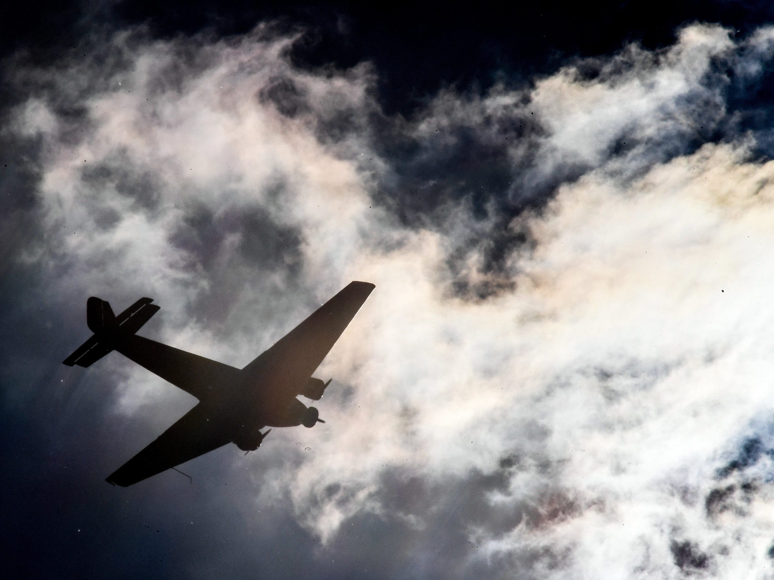 Beim Absturz eine Ju-52, besser bekannt als "Tante Ju", in der Schweiz kamen vermutlich bis zu 20 Menschen ums Leben.