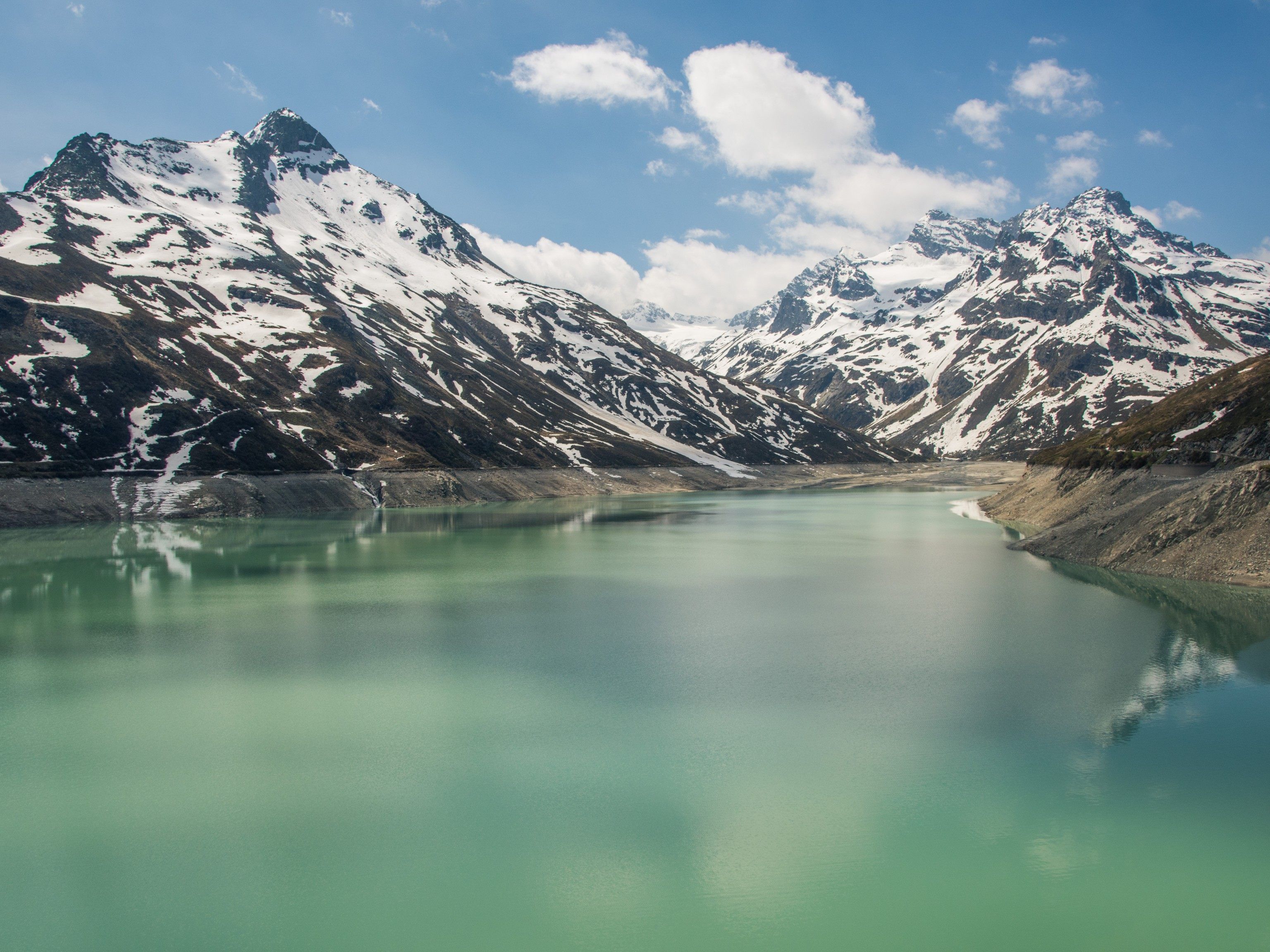 Dem vielen Schnee ist es zu verdanken, dass die Stauseen im Land noch halbwegs genug Wasser haben.