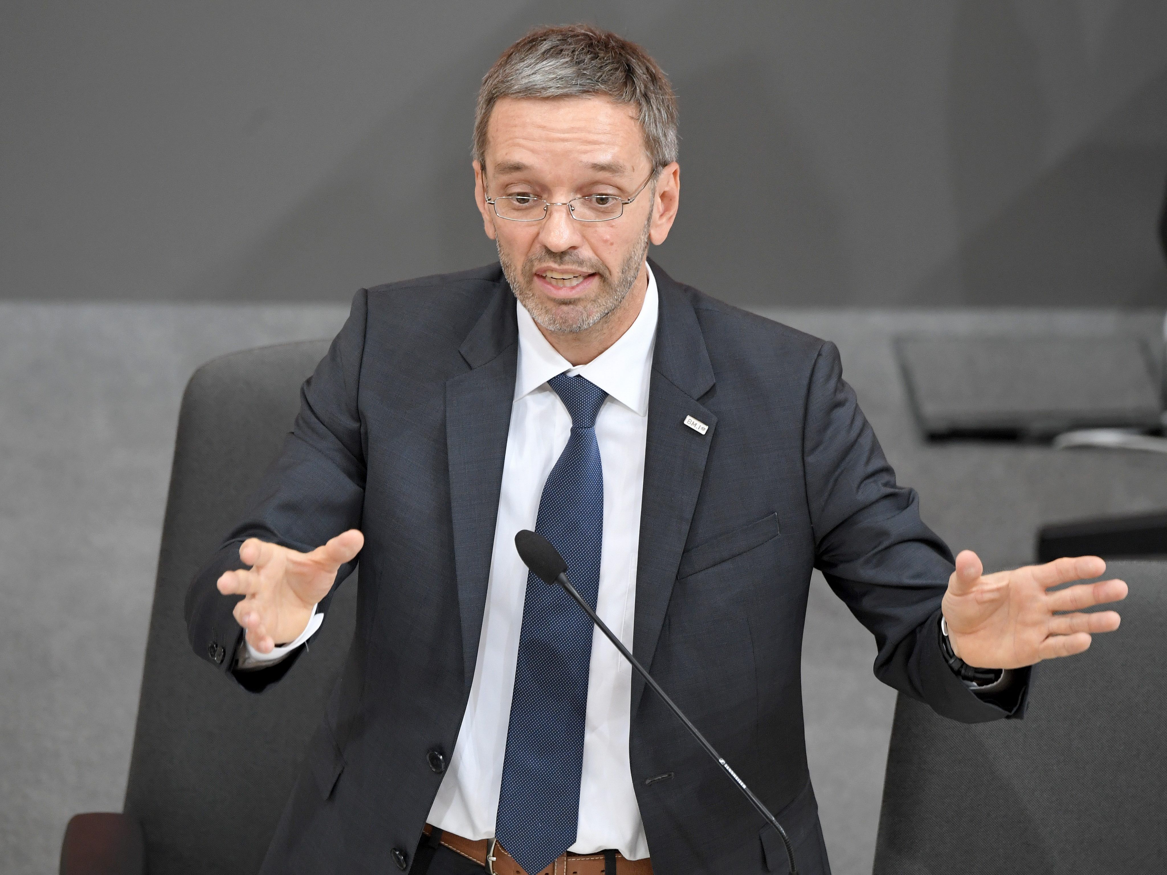 Eine "konsequente Abschiebungspolitik" sei laut Kickl "rechtsstaatlich notwendig".