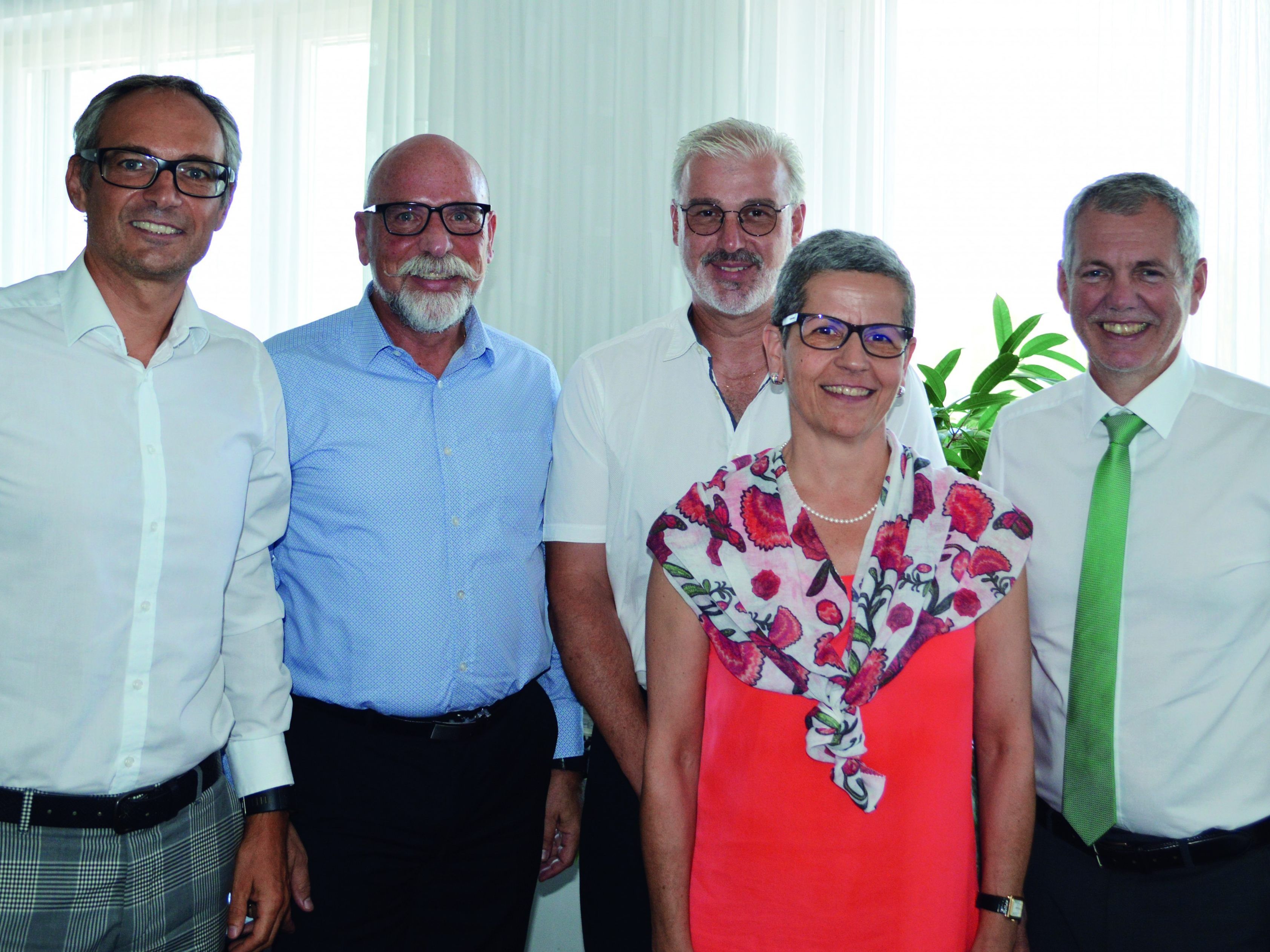 Prok. Marco Klocker (VLV), Bruno Fleisch, Axel Girardelli, Barbara Kathan (alle Chorverband Vorarlberg), Dir. Robert Sturn (VLV)