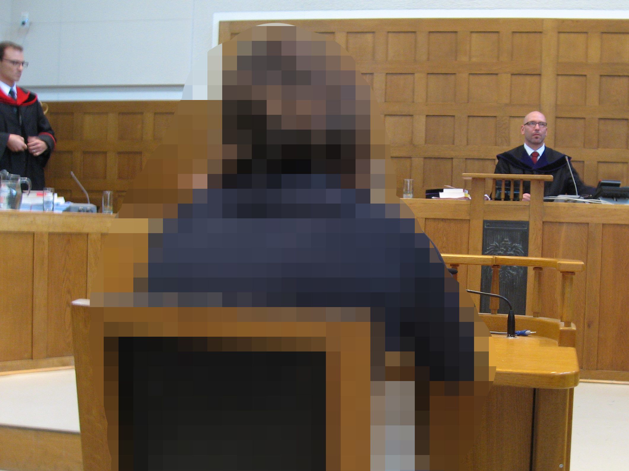 Der 14-Jährige stach auf seine Eltern ein, der Vater starb, die Mutter überlebte.