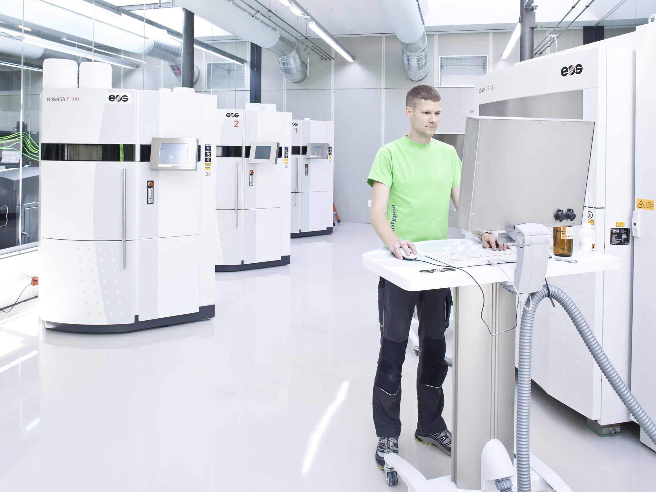 Im Rapid-Prototyping-Center von 1zu1 Prototypen steht derzeit eine Vielzahl moderner Lasersinter-Anlagen zur Verfügung.