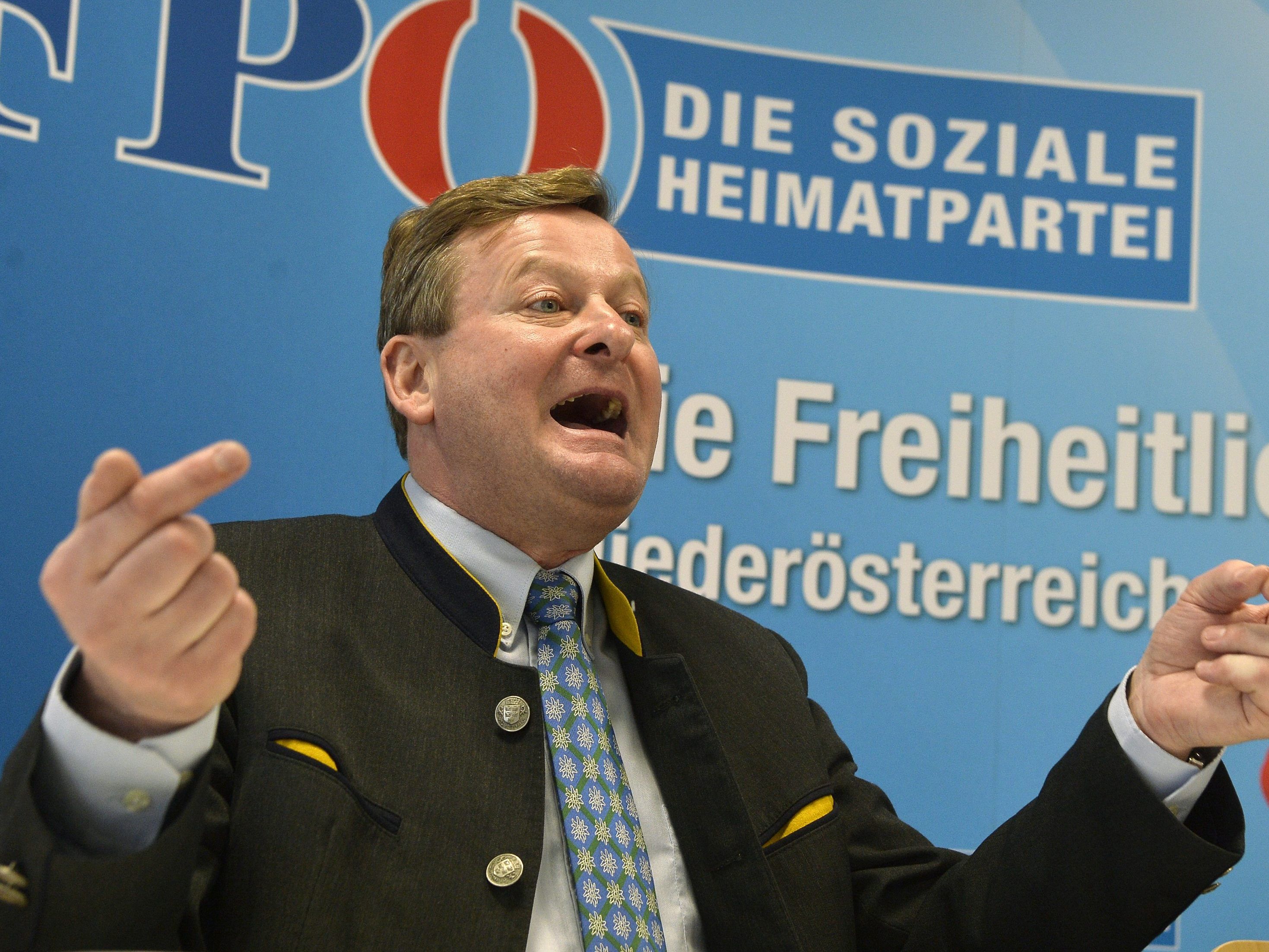 Niederösterreichs FPÖ-Landesrat kritisiert vereinzelte Forderungen nach Volksabstimmung.