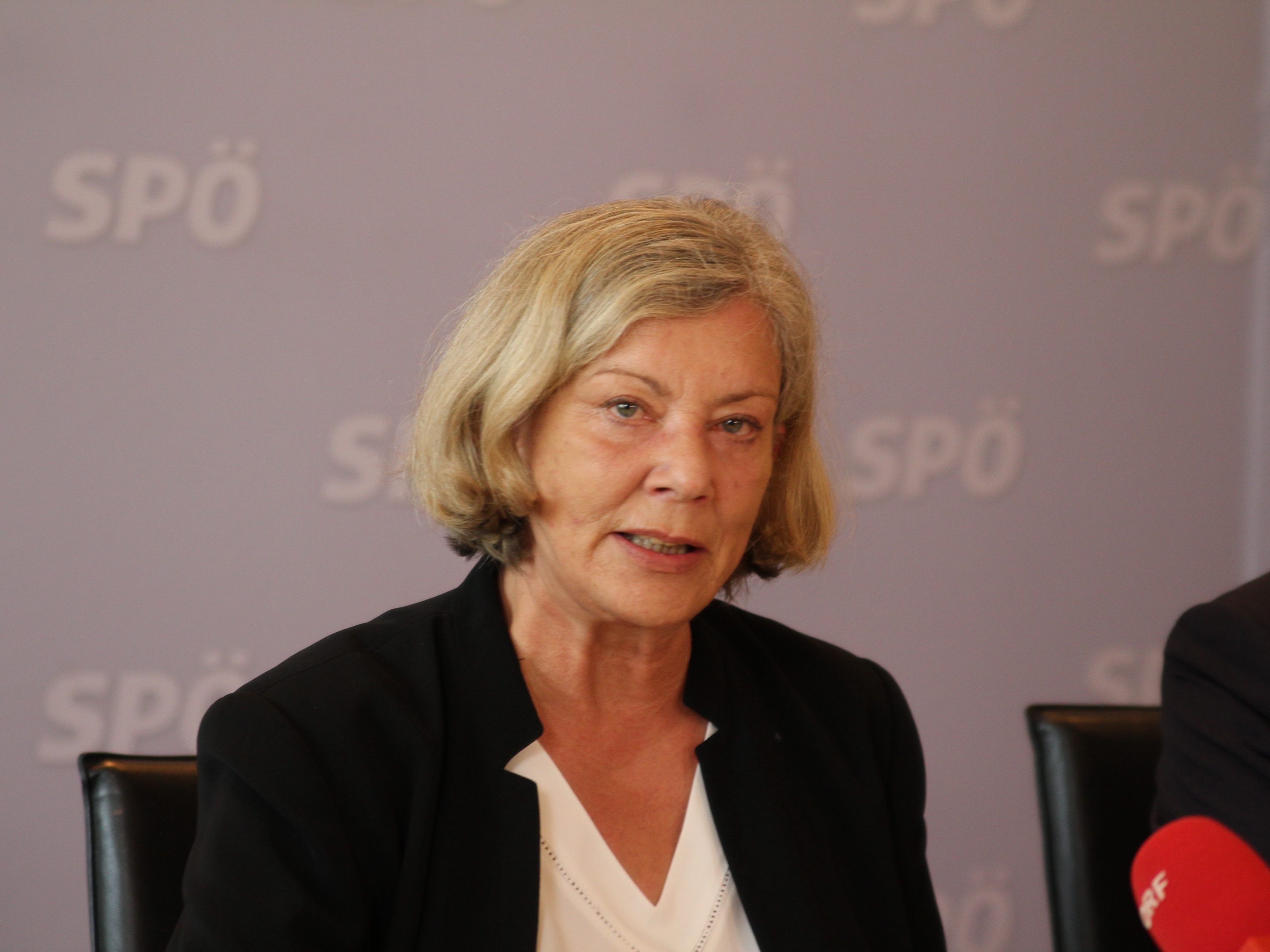 Gabi Sprickler-Faschlunger kritisiert FPÖ-Landesobmann Christof Bitschi.
