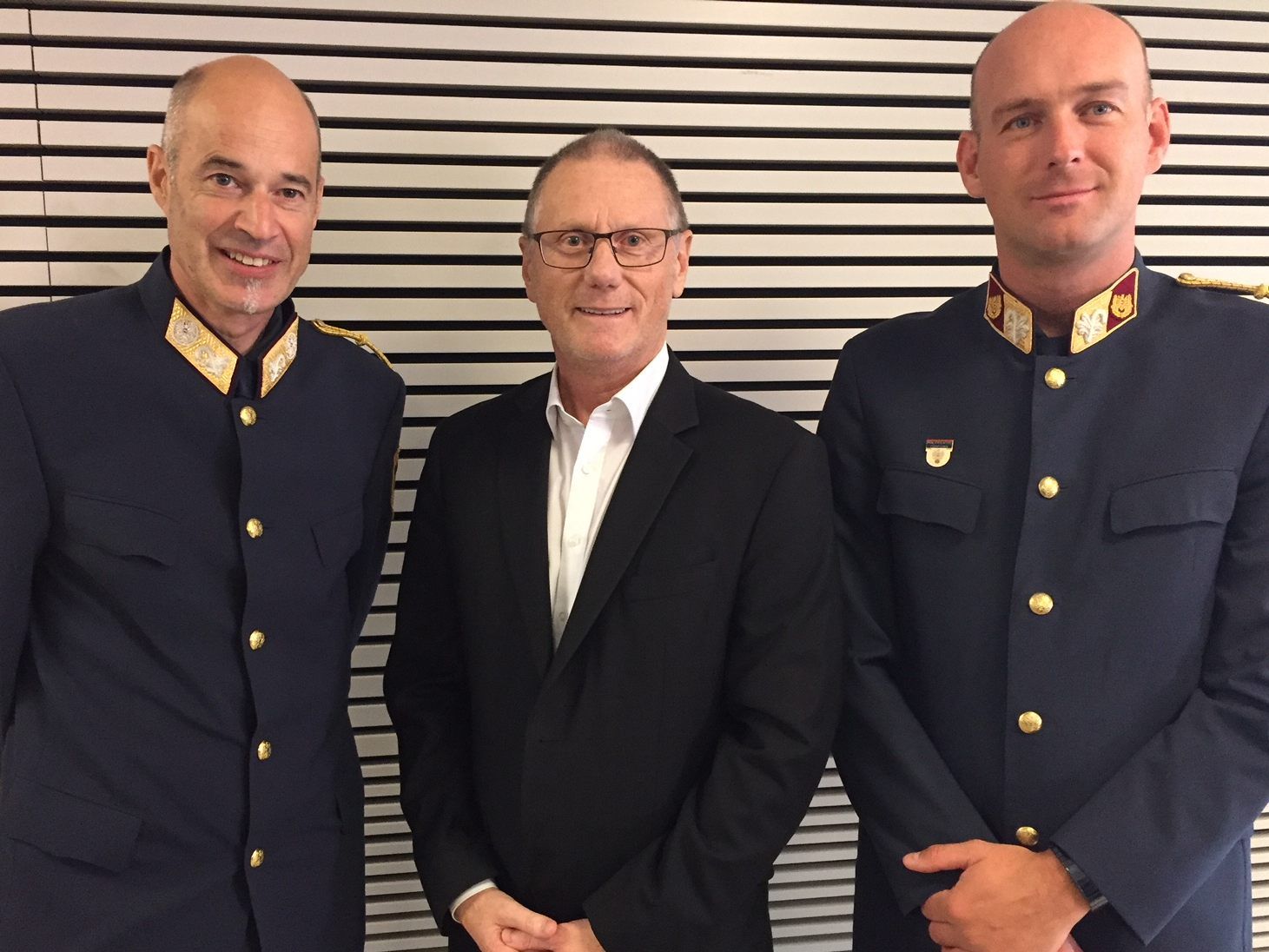Rechtsexperte Rudolf Keplinger (mitte) mit dem stellvertretenden Landespolizeidirektor Walter Filzmayer (li.) und Mario Breuss (LPD).