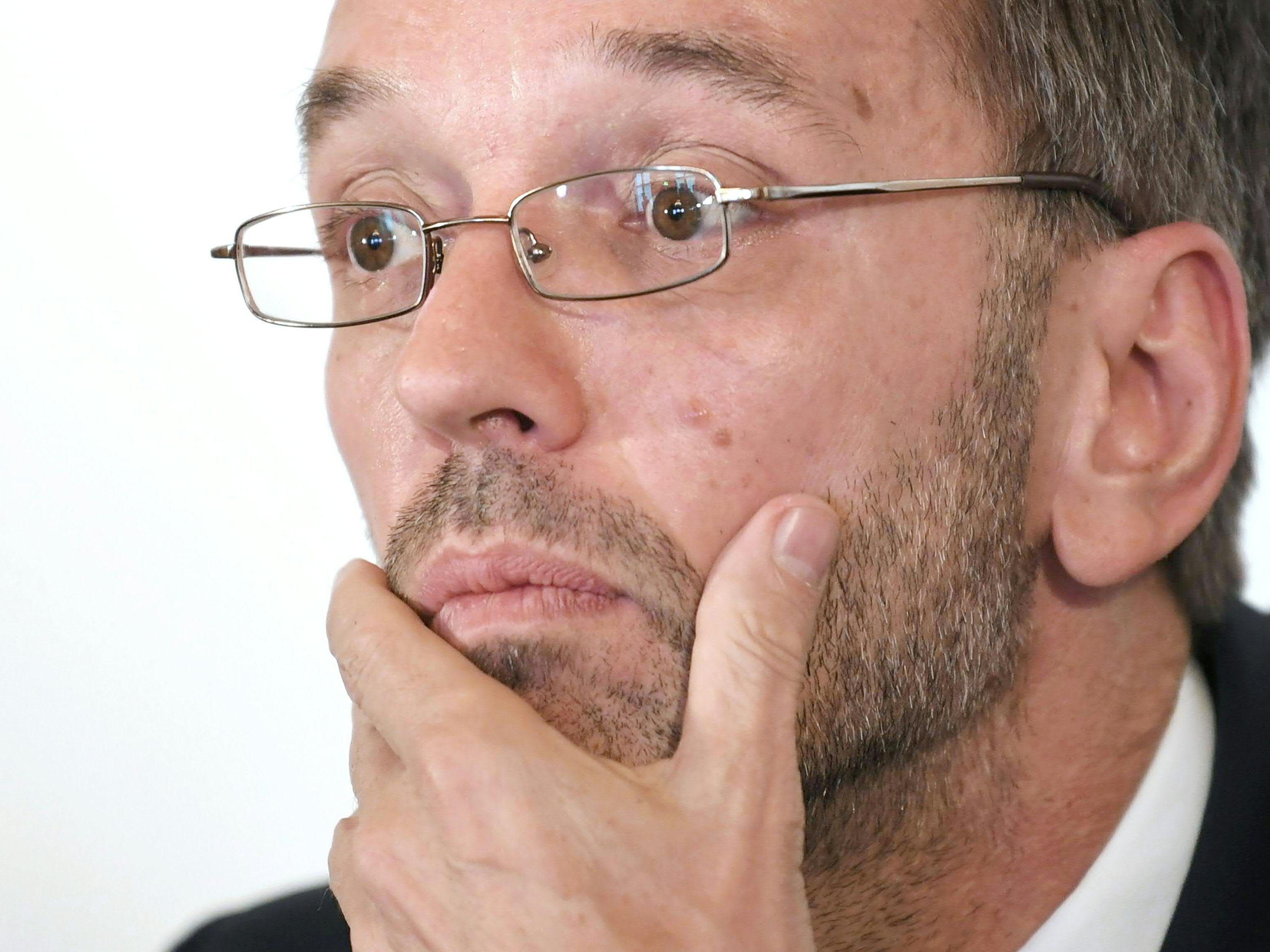 "Kurier" berichtet über Umbaupläne.