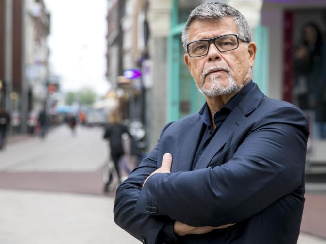 / Motivationstrainer stellte vor Gericht Antrag auf neues Geburtsdatum