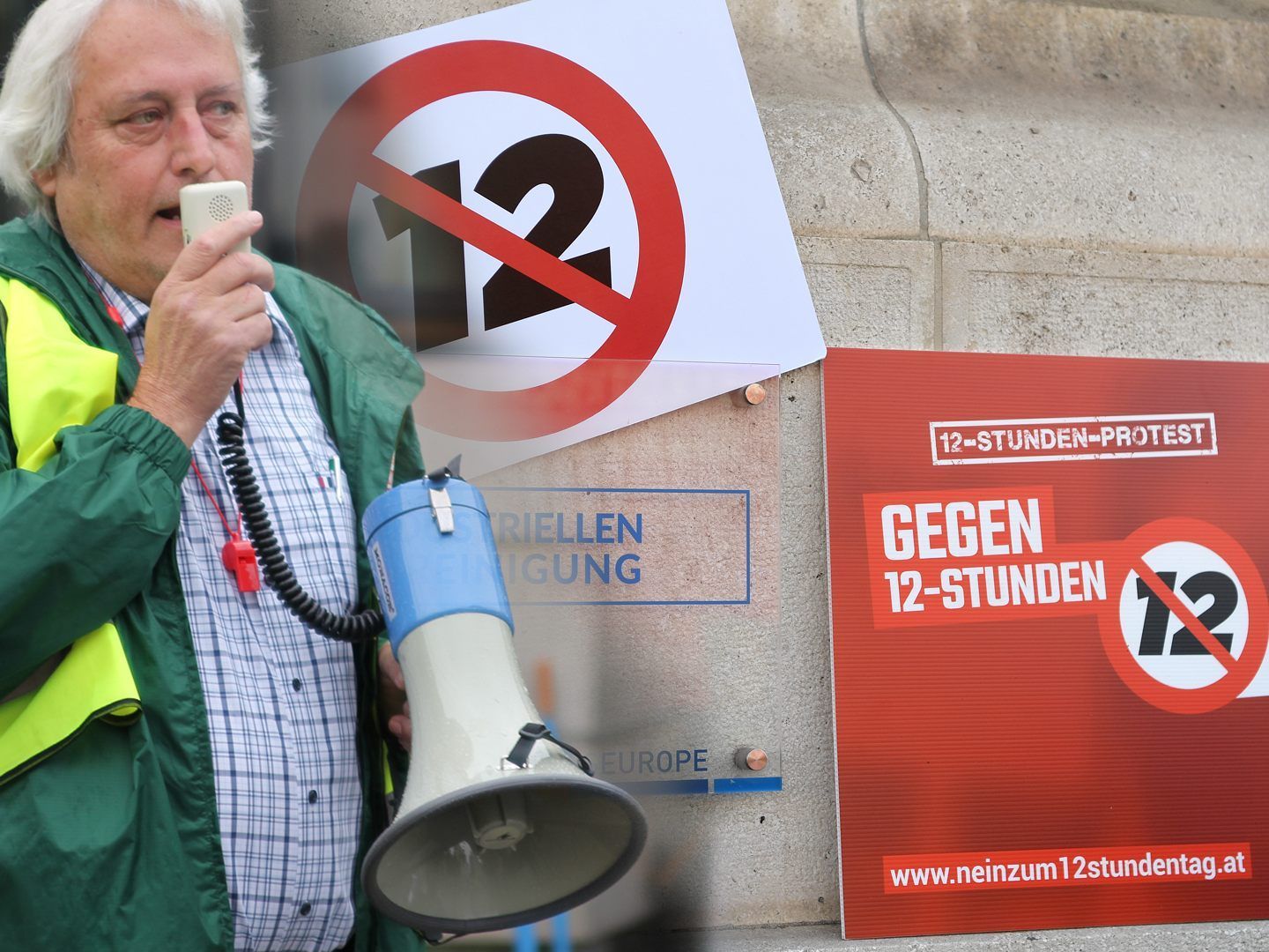 Norbert Loacker vom ÖGB fordert die Rücknahme des neuen Arbeitszeitgesetzes.
