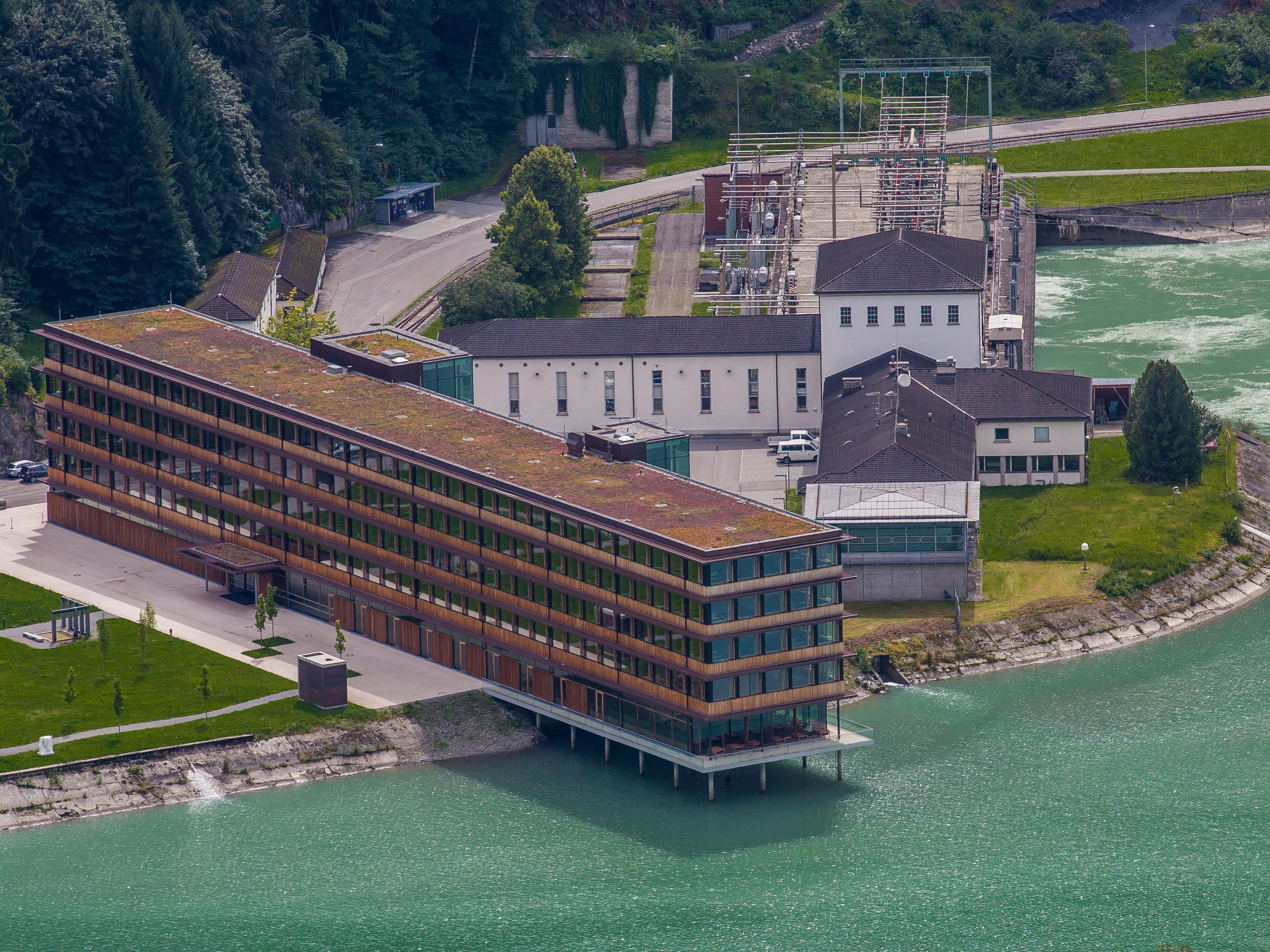 Das zentrale Bürogebäude in Rodund im Gemeindegebiet von Vandans.