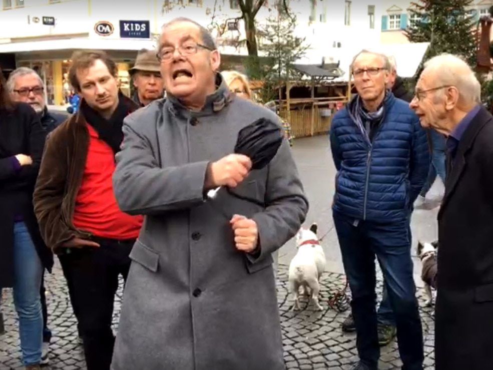Gegern der Asphaltierung machen mobil