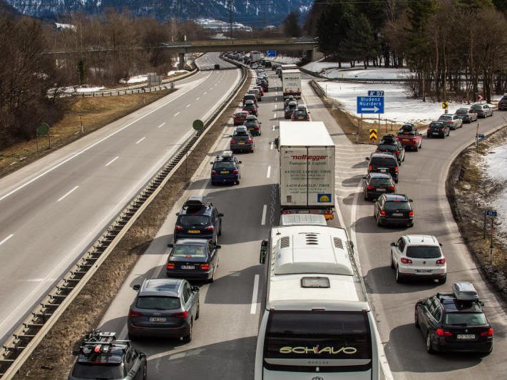 Viel Schwerverkehr auf der A14