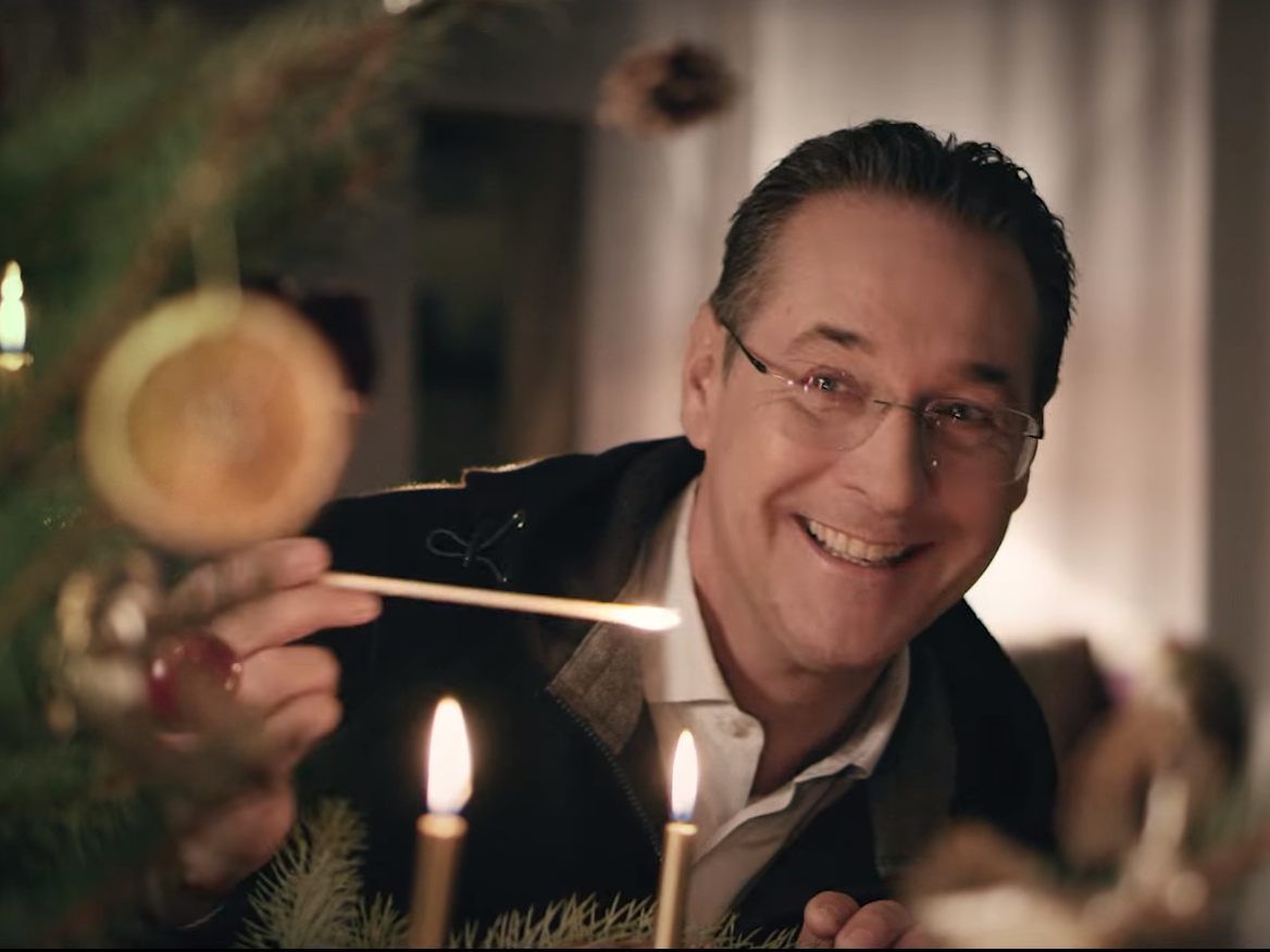 Eine schöne Bescherung: H.C. Strache als Weihnachtsüberraschung.