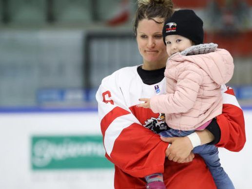 Eva Beiter zählt zu den besten Eishockeyspielerinnen Österreichs