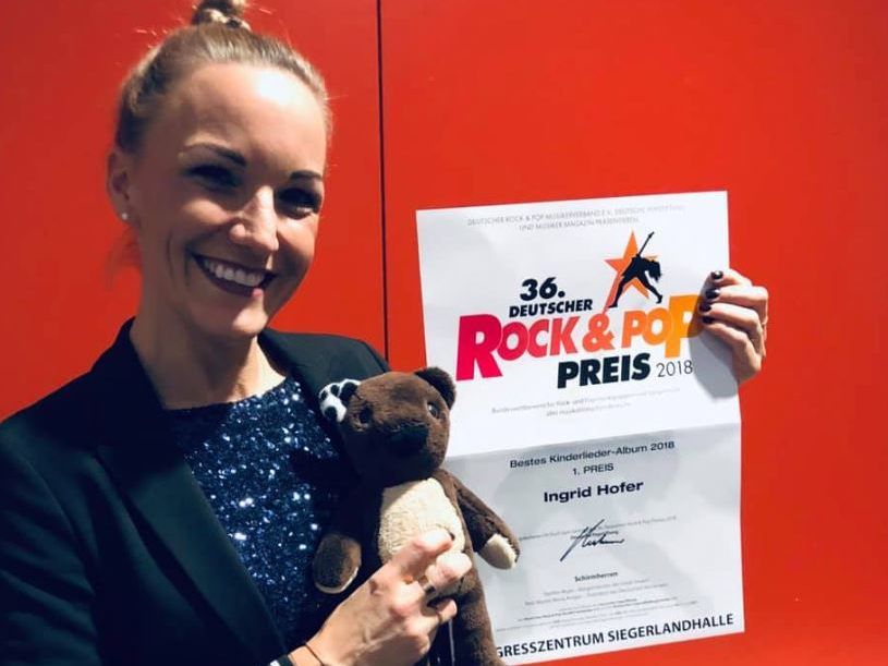 Ingrid Hofer startet mit Teddy Eddy durch.