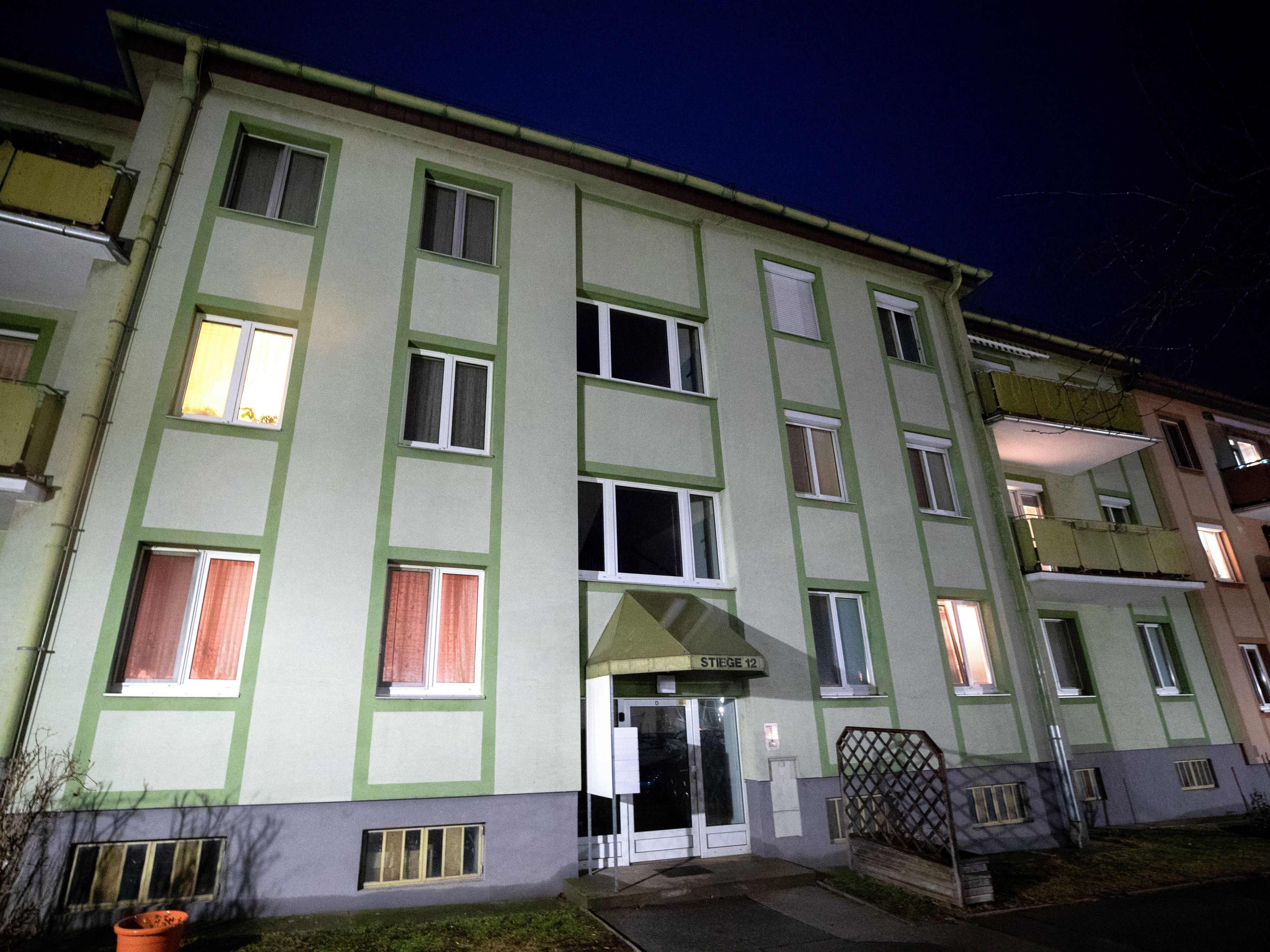 Aufgrund der Auffindungssituation sei von einem Gewaltverbrechen auszugehen.